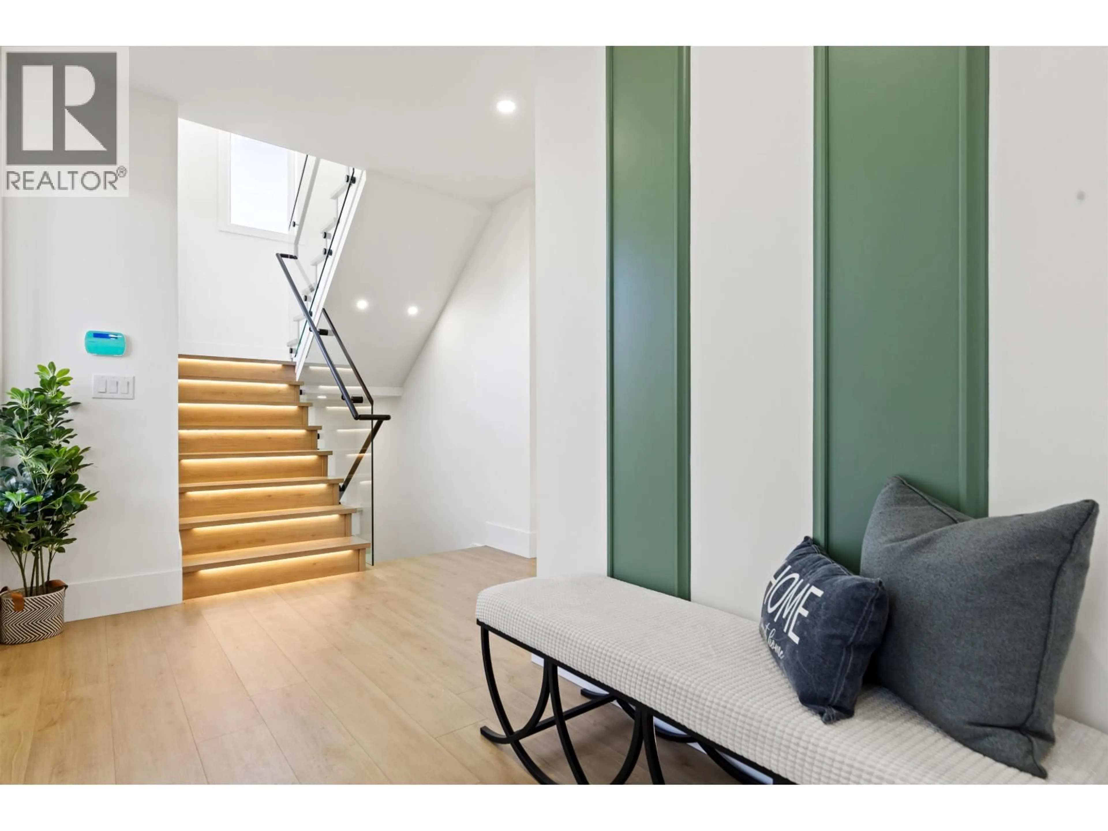 Unknown for 218 OSBORNE AVENUE, New Westminster British Columbia V3L1Y8