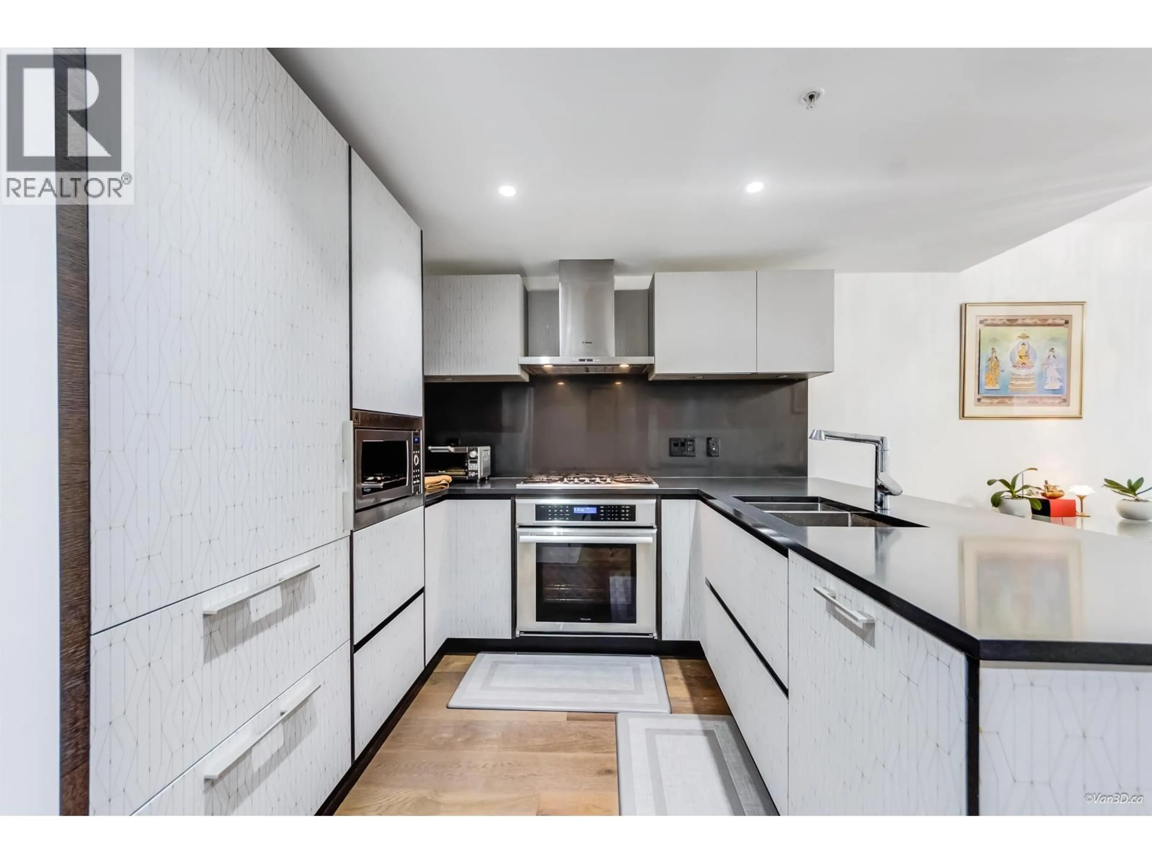 Standard kitchen, wood/laminate floor for 305 - 1571 57TH AVENUE, Vancouver British Columbia V6P0H7