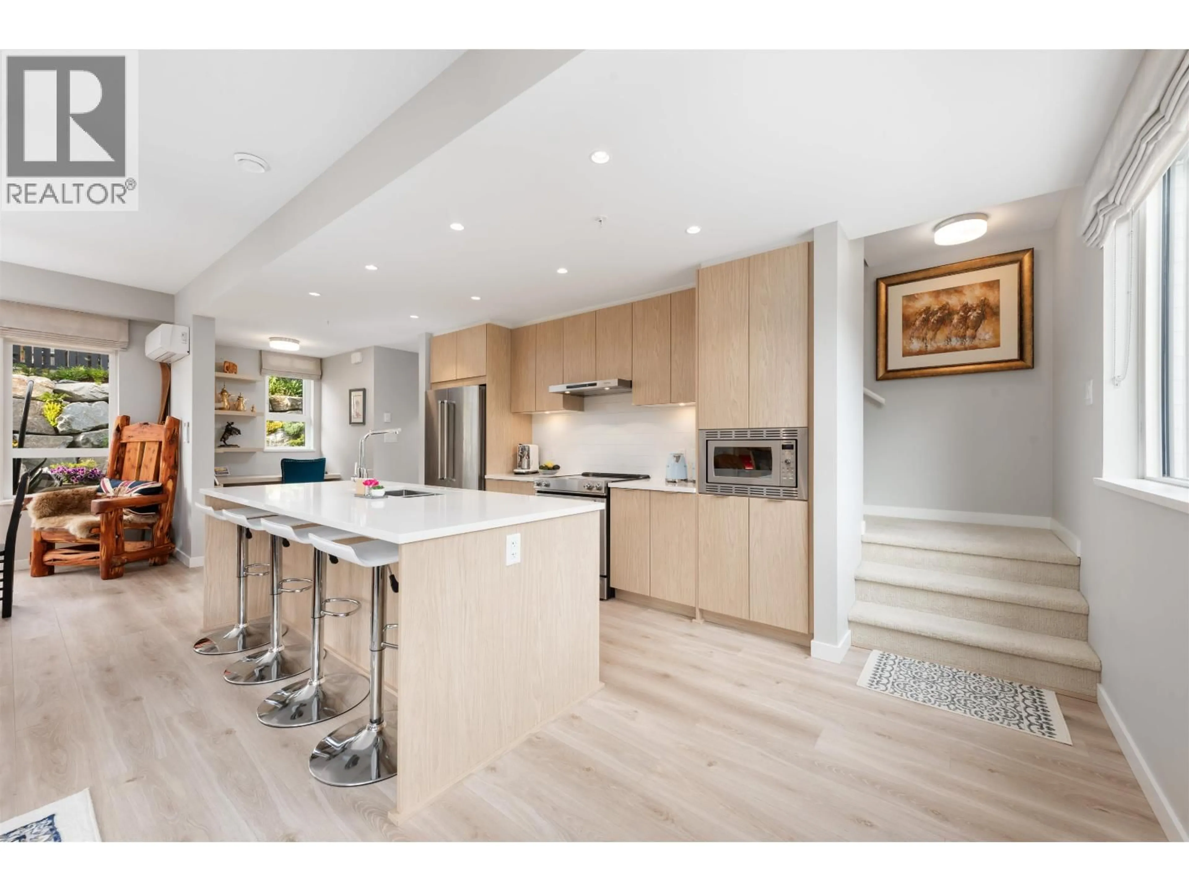 Open concept kitchen, unknown for 41204 HIGHLINE PLACE, Squamish British Columbia V8B1C2