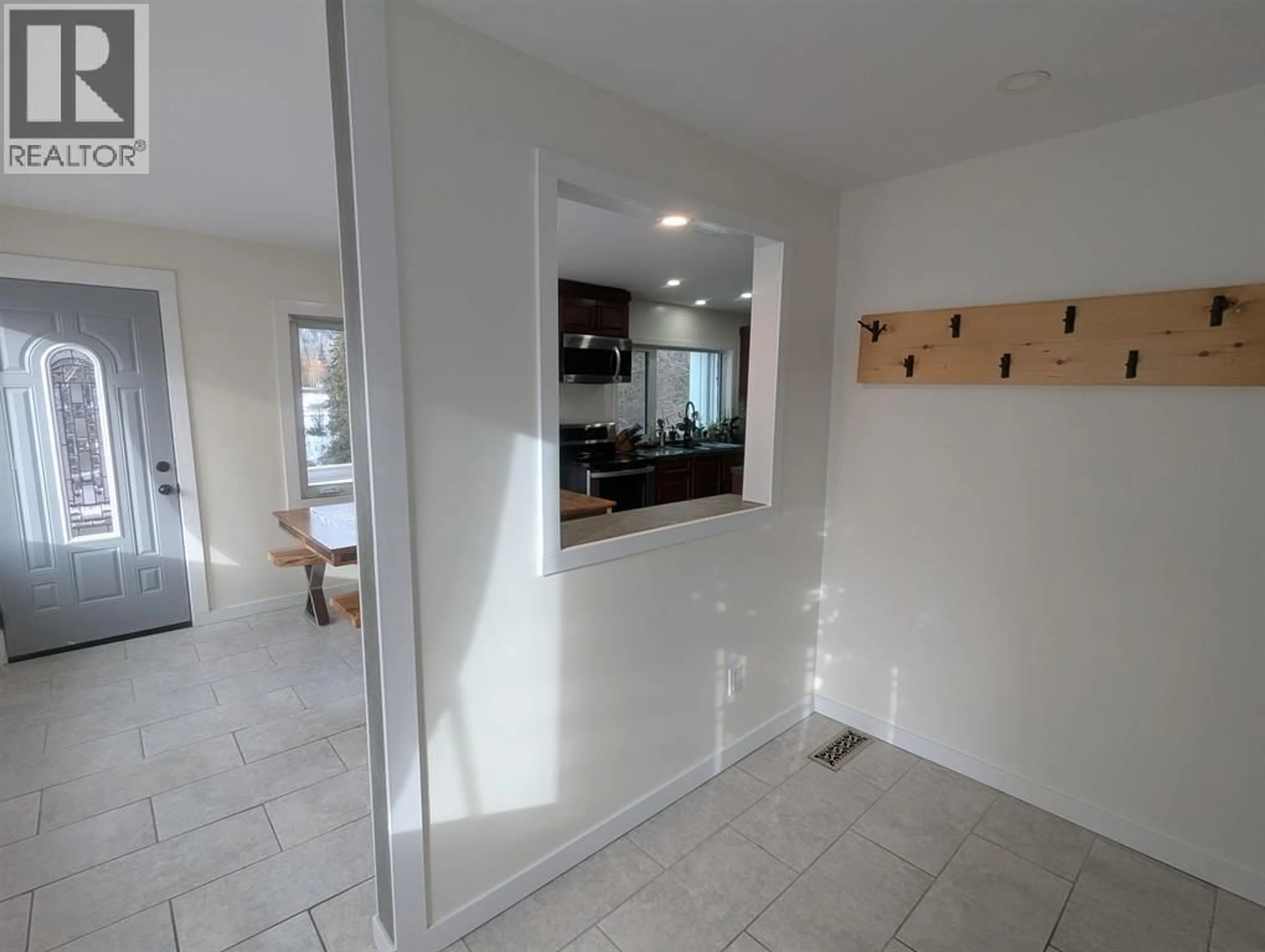 Indoor entryway for 4620 MANTON ROAD, Smithers British Columbia V0J2N0