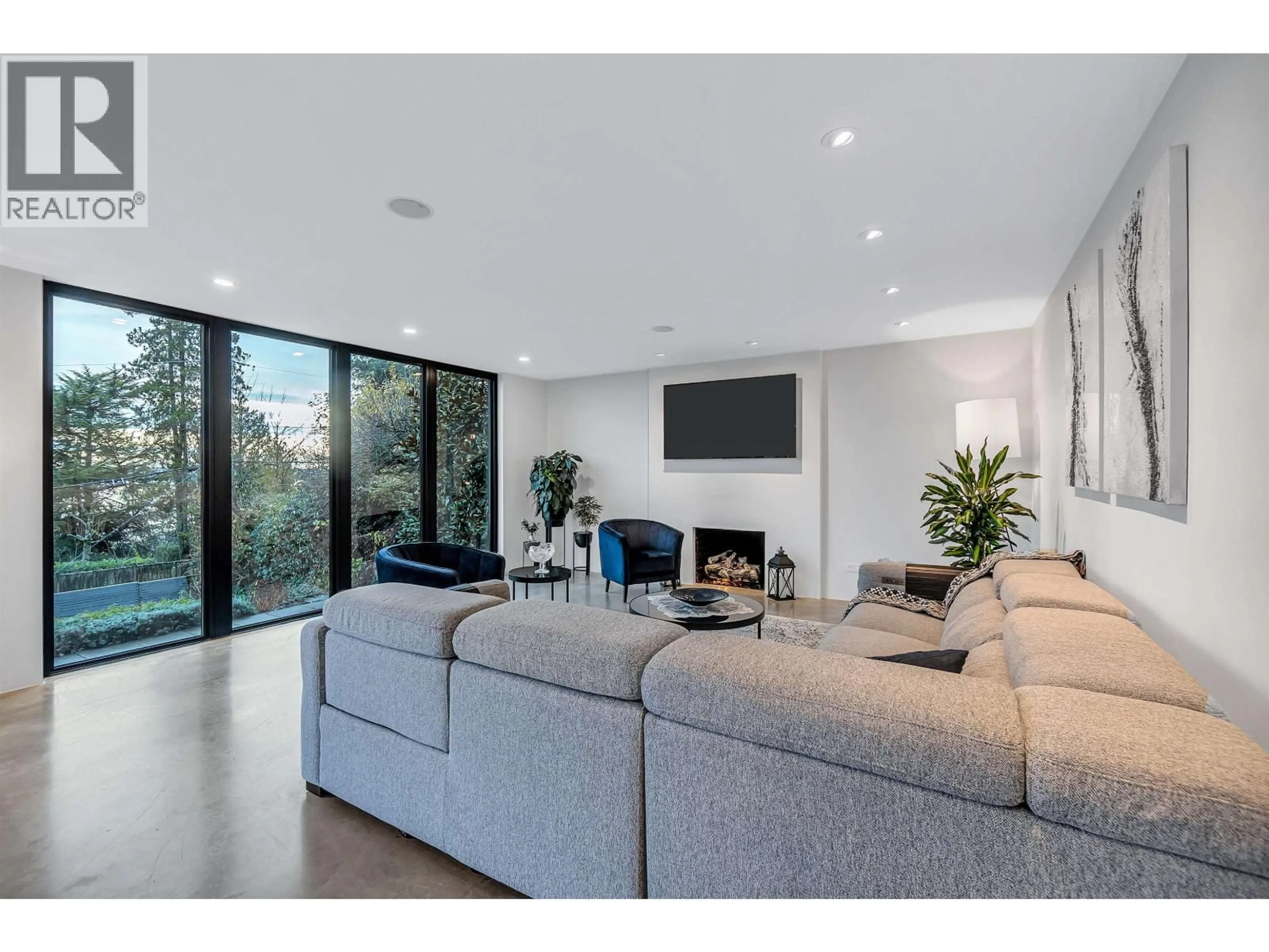 Home theater for 2234 PALMERSTON AVENUE, West Vancouver British Columbia V7V2V8