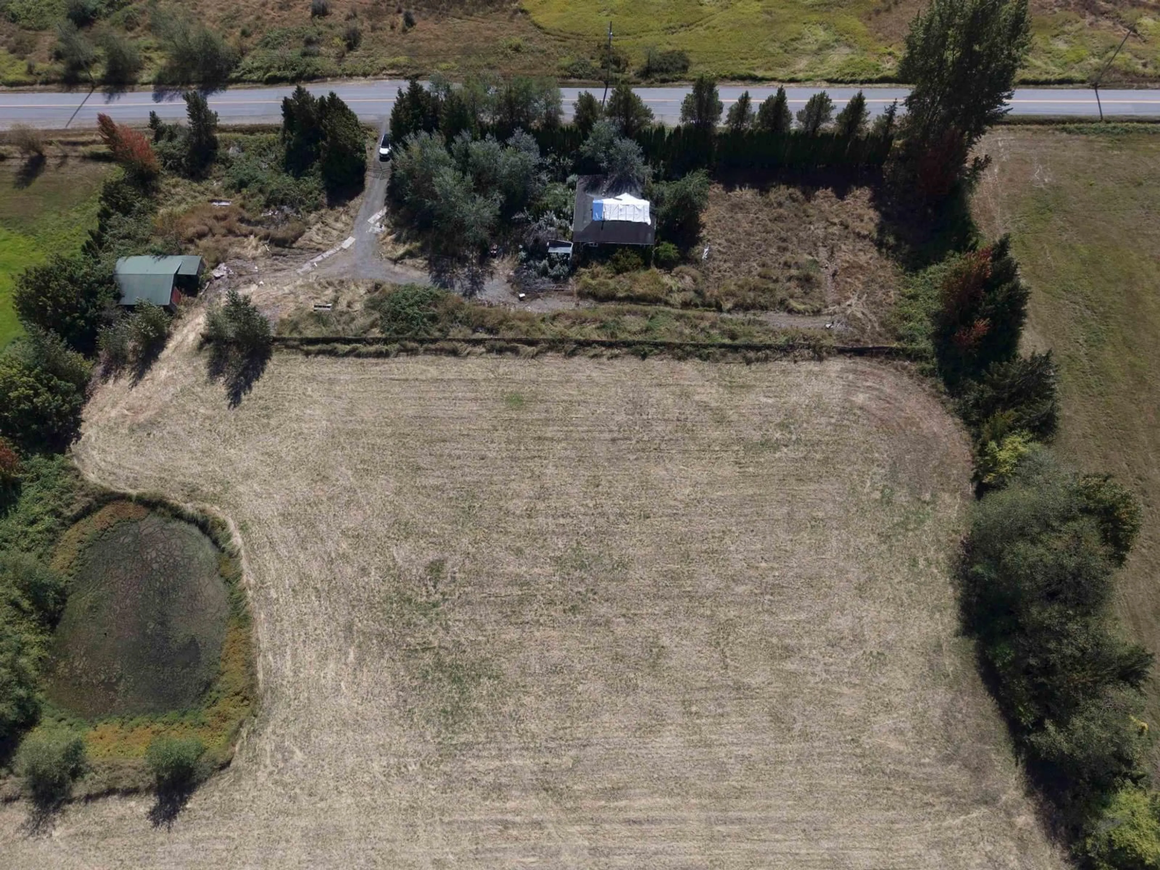 A pic from outside/outdoor area/front of a property/back of a property/a pic from drone, unknown for 24493 0 AVENUE, Langley British Columbia V2Z2Y7