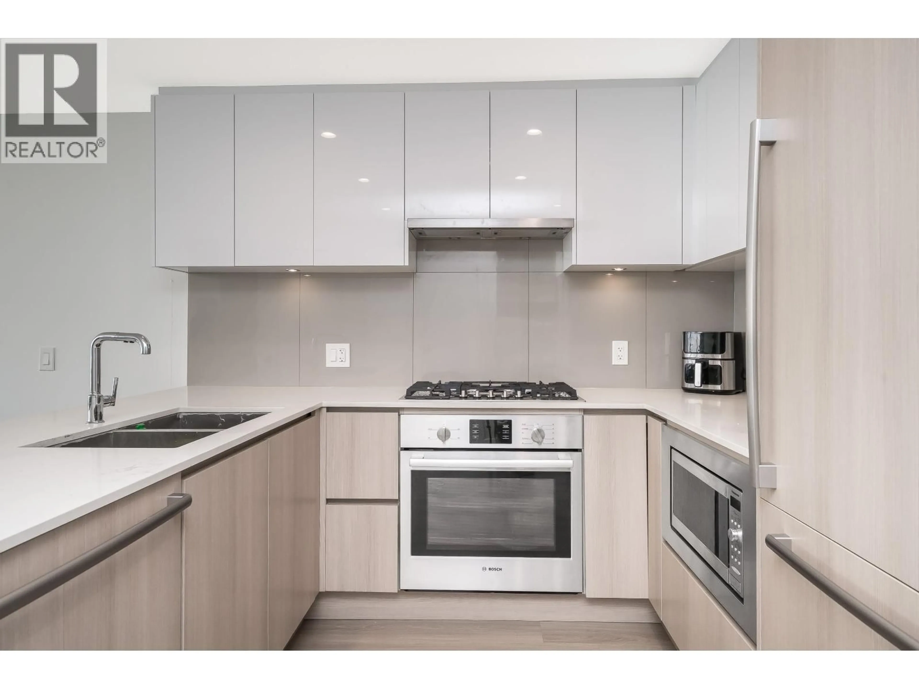 Standard kitchen, unknown for 2606 - 618 CARNARVON STREET, New Westminster British Columbia V3M0N9