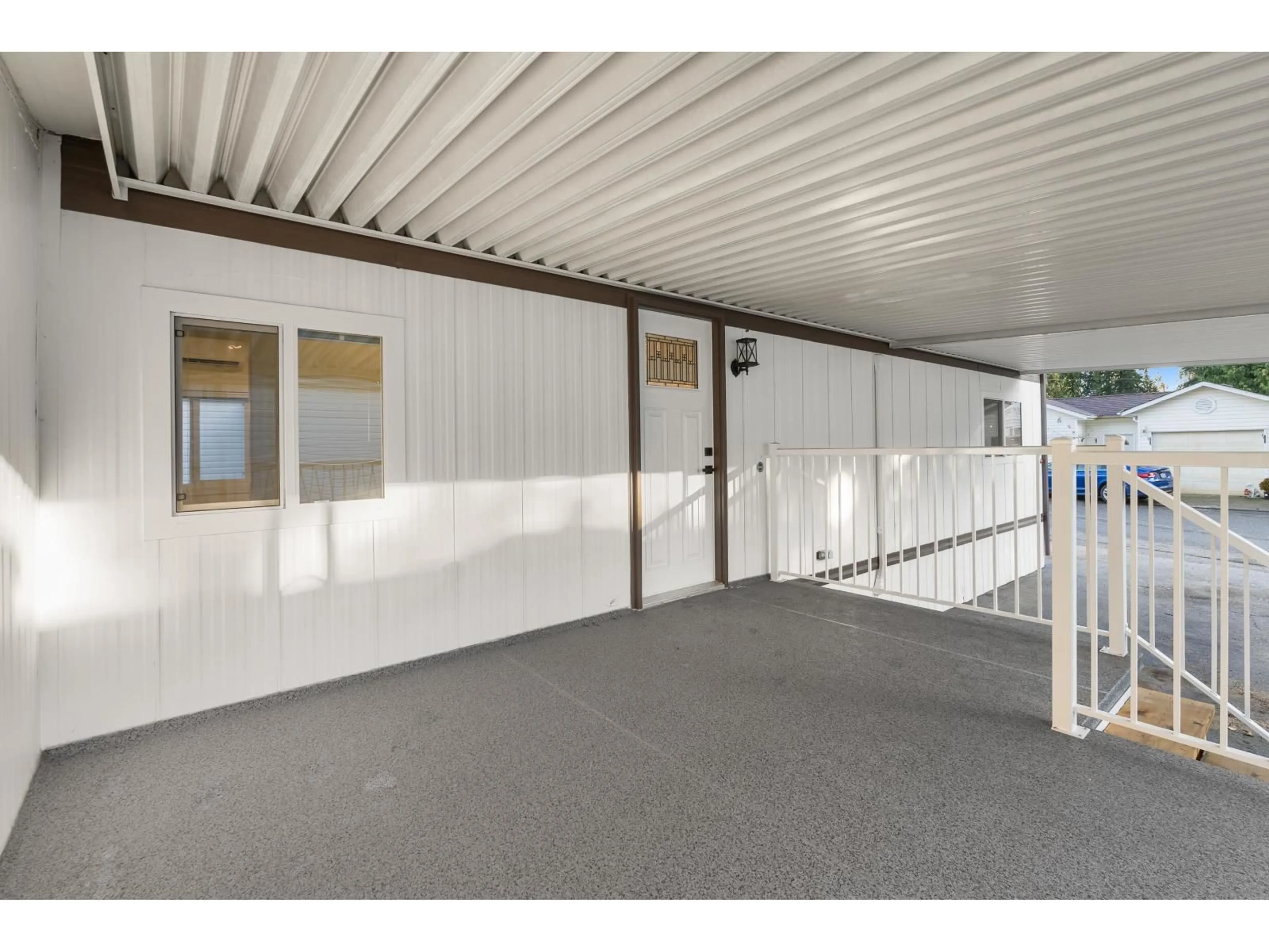 Indoor foyer for 37 - 9080 198 STREET, Langley British Columbia V1M3A8