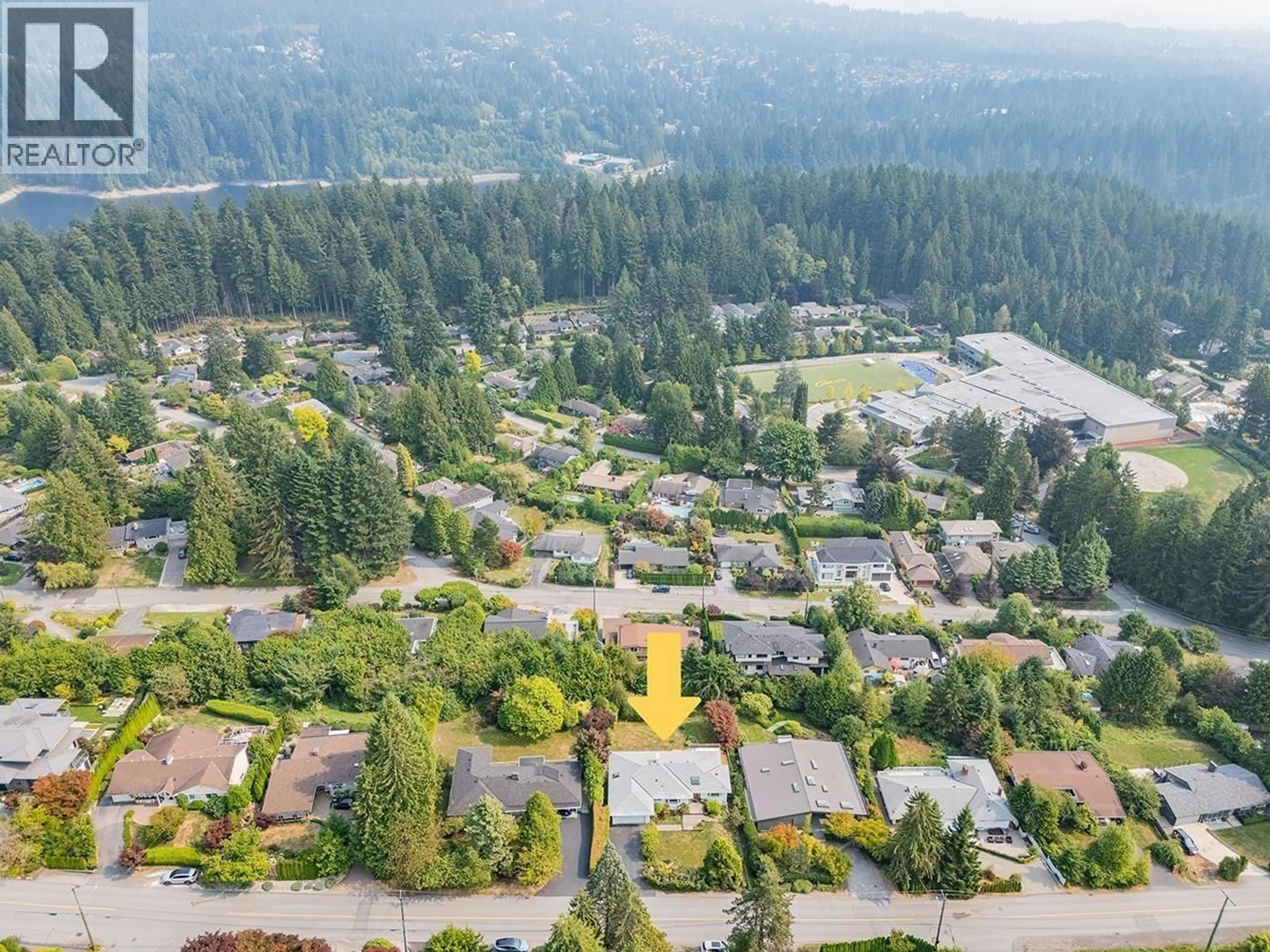 A pic from outside/outdoor area/front of a property/back of a property/a pic from drone, mountain view for 96 BONNYMUIR DRIVE, West Vancouver British Columbia V7S1L2
