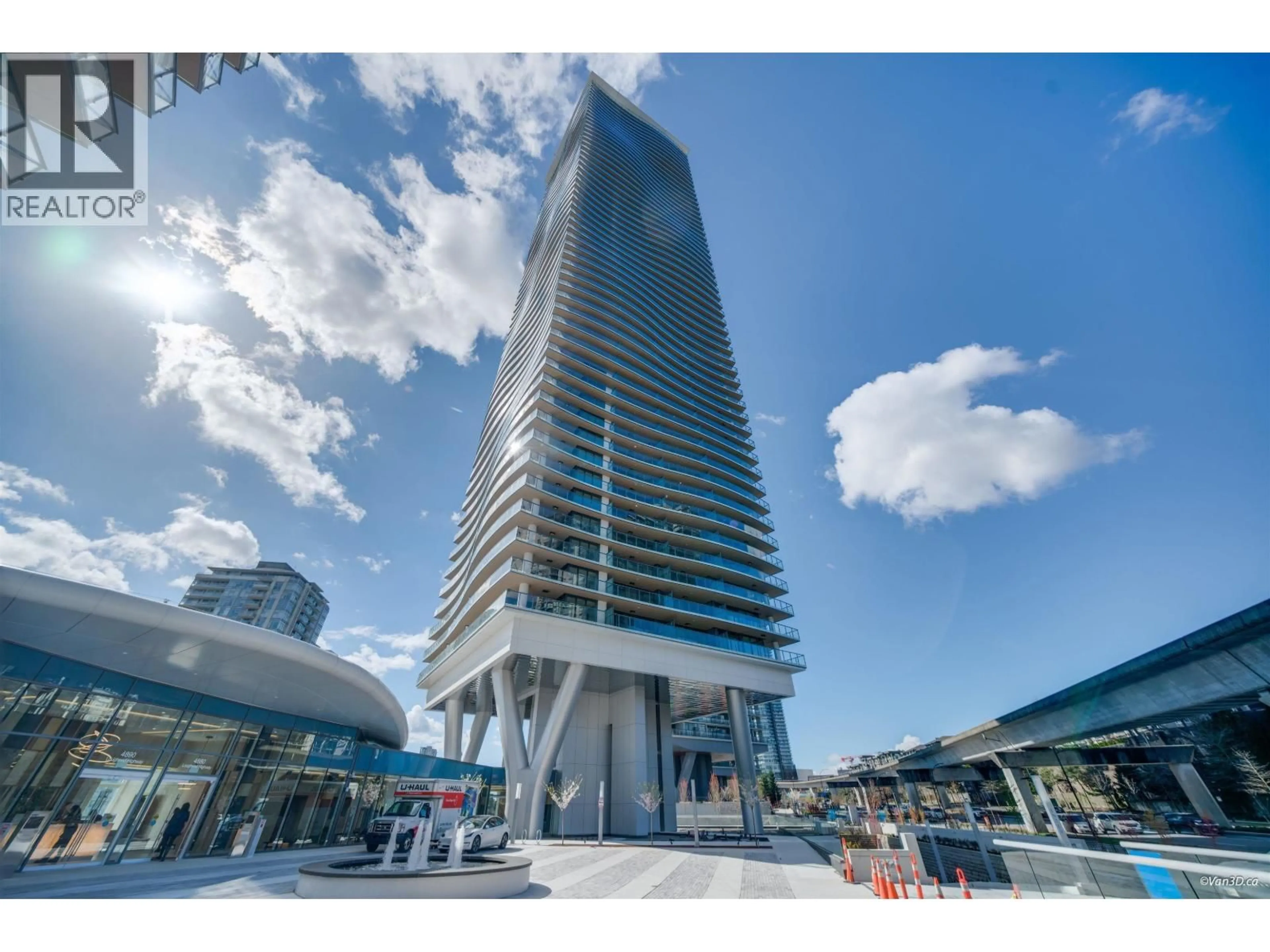 Indoor foyer for 2603 - 4880 LOUGHEED HIGHWAY, Burnaby British Columbia V5C0N1