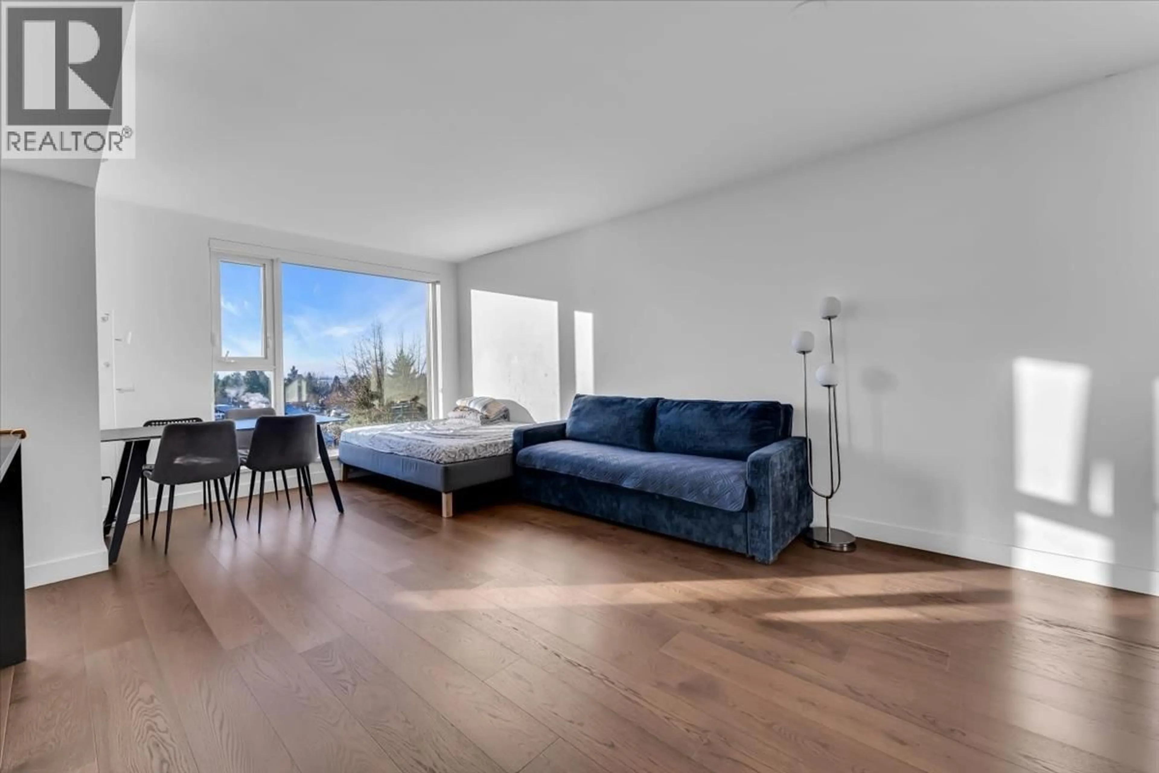 Living room with furniture, unknown for 607 - 1571 57TH AVENUE, Vancouver British Columbia V6P0H7