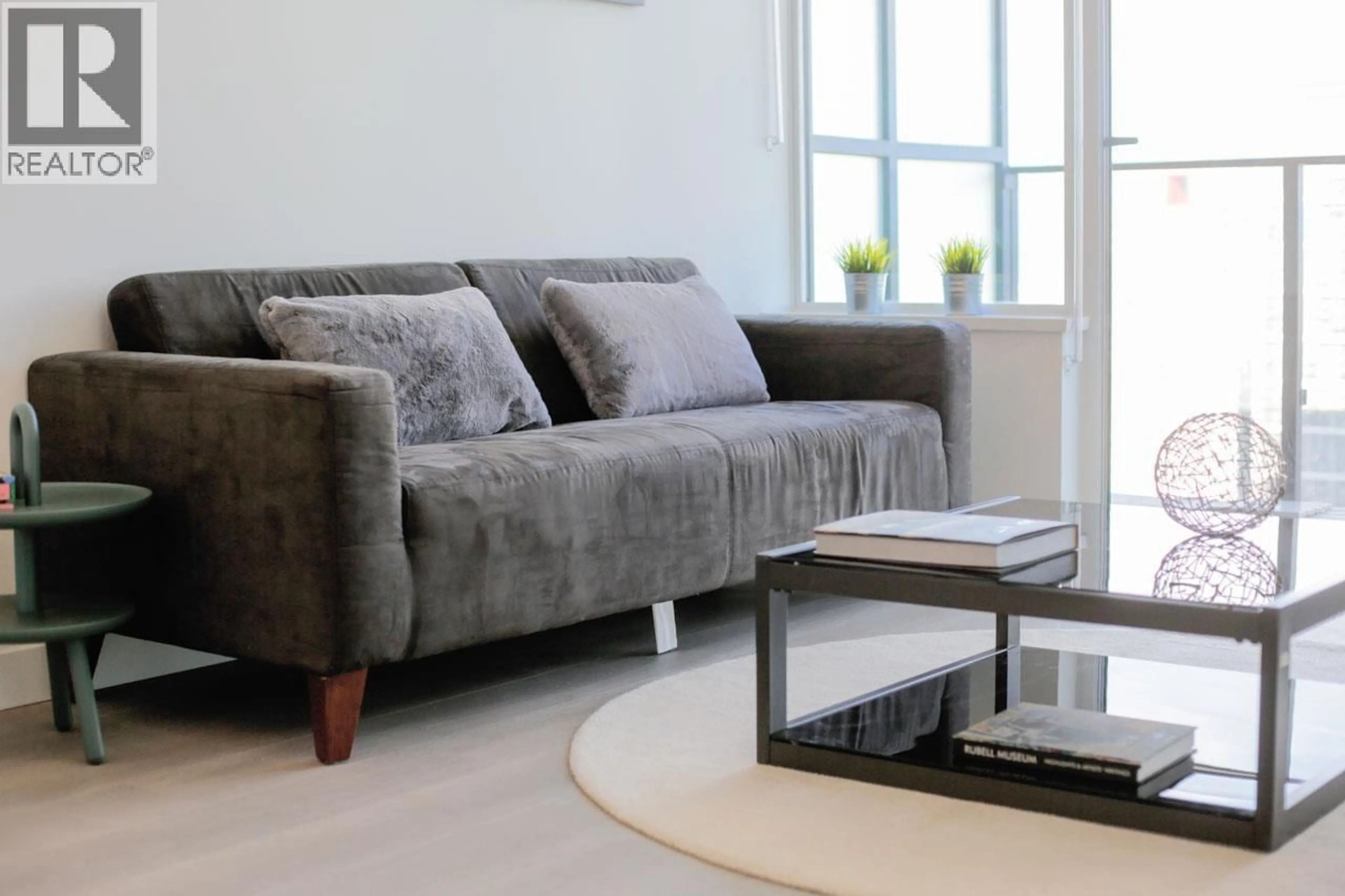 Living room with furniture, unknown for 4001 - 6537 TELFORD AVENUE, Burnaby British Columbia V5H0K9