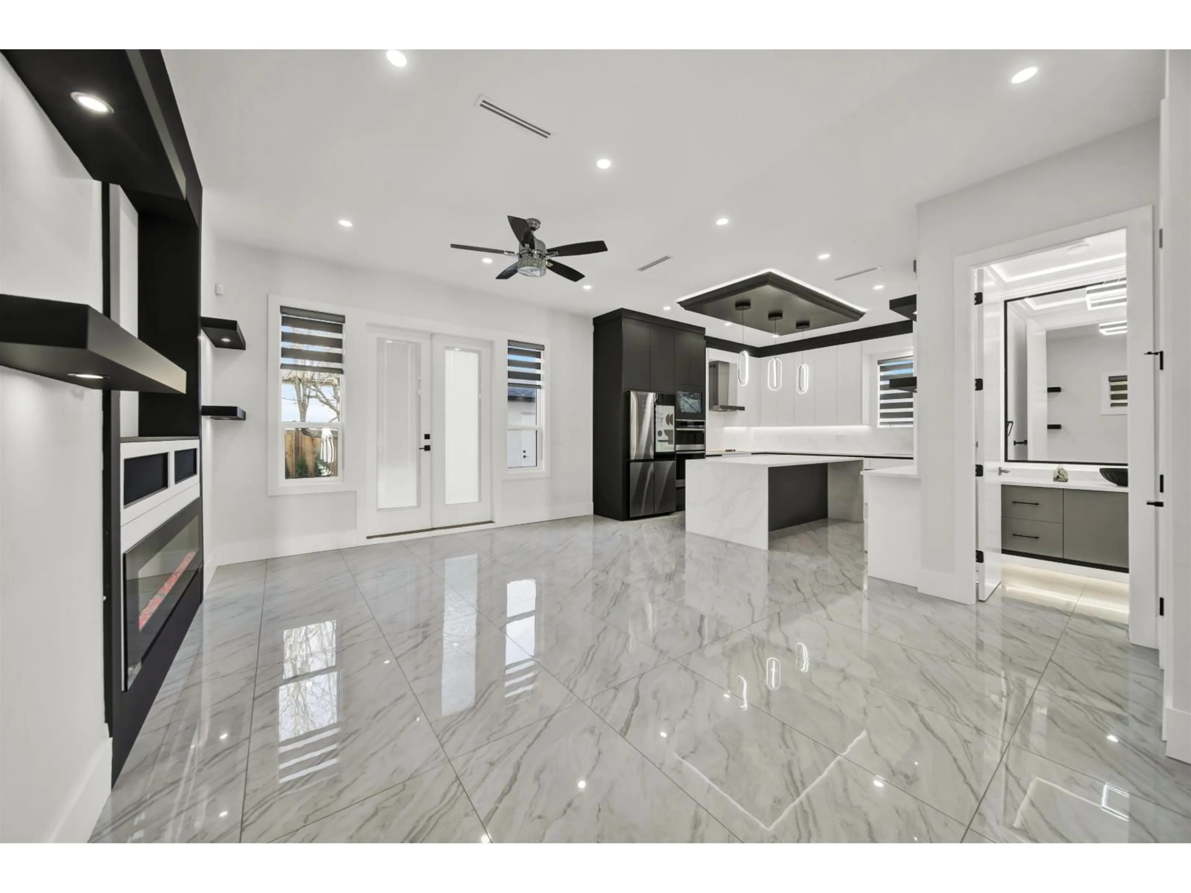 Open concept kitchen, ceramic/tile floor for 11785 82B AVENUE, Delta British Columbia V4C2E8