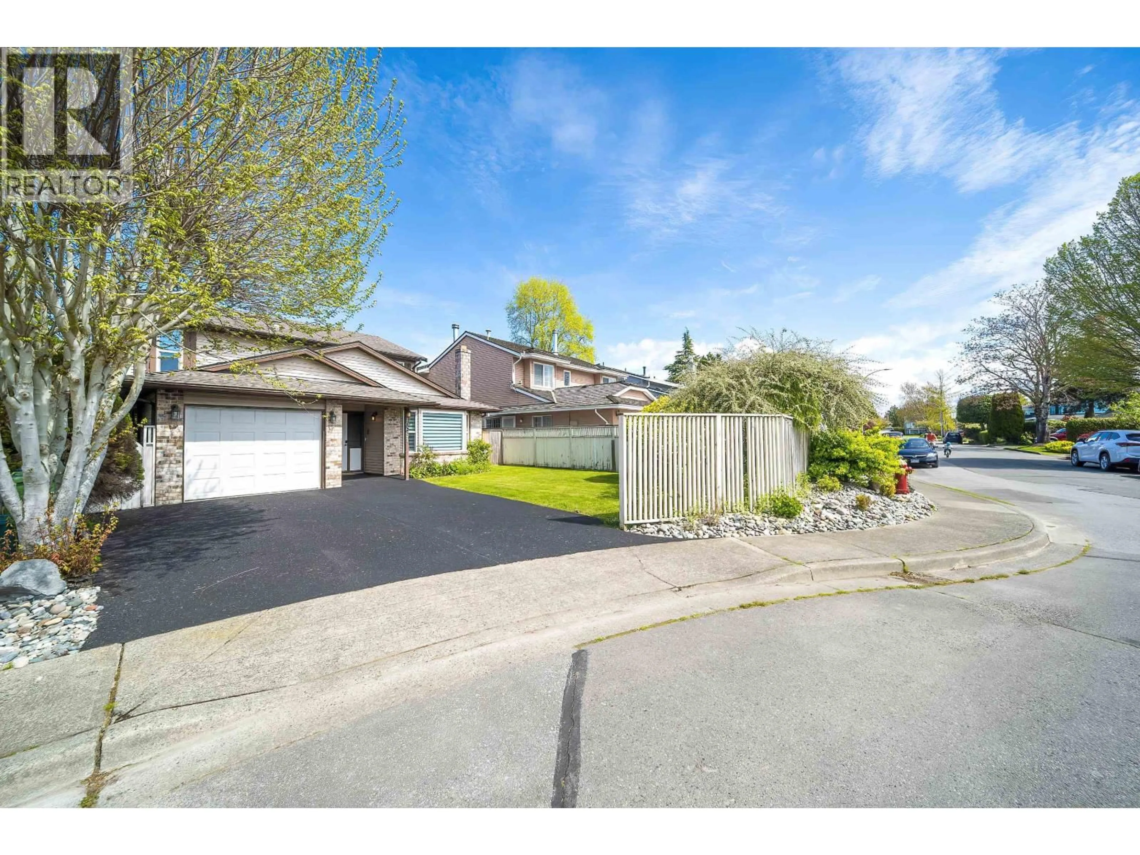 A pic from outside/outdoor area/front of a property/back of a property/a pic from drone, street for 10651 CANSO CRESCENT, Richmond British Columbia V7E5B6