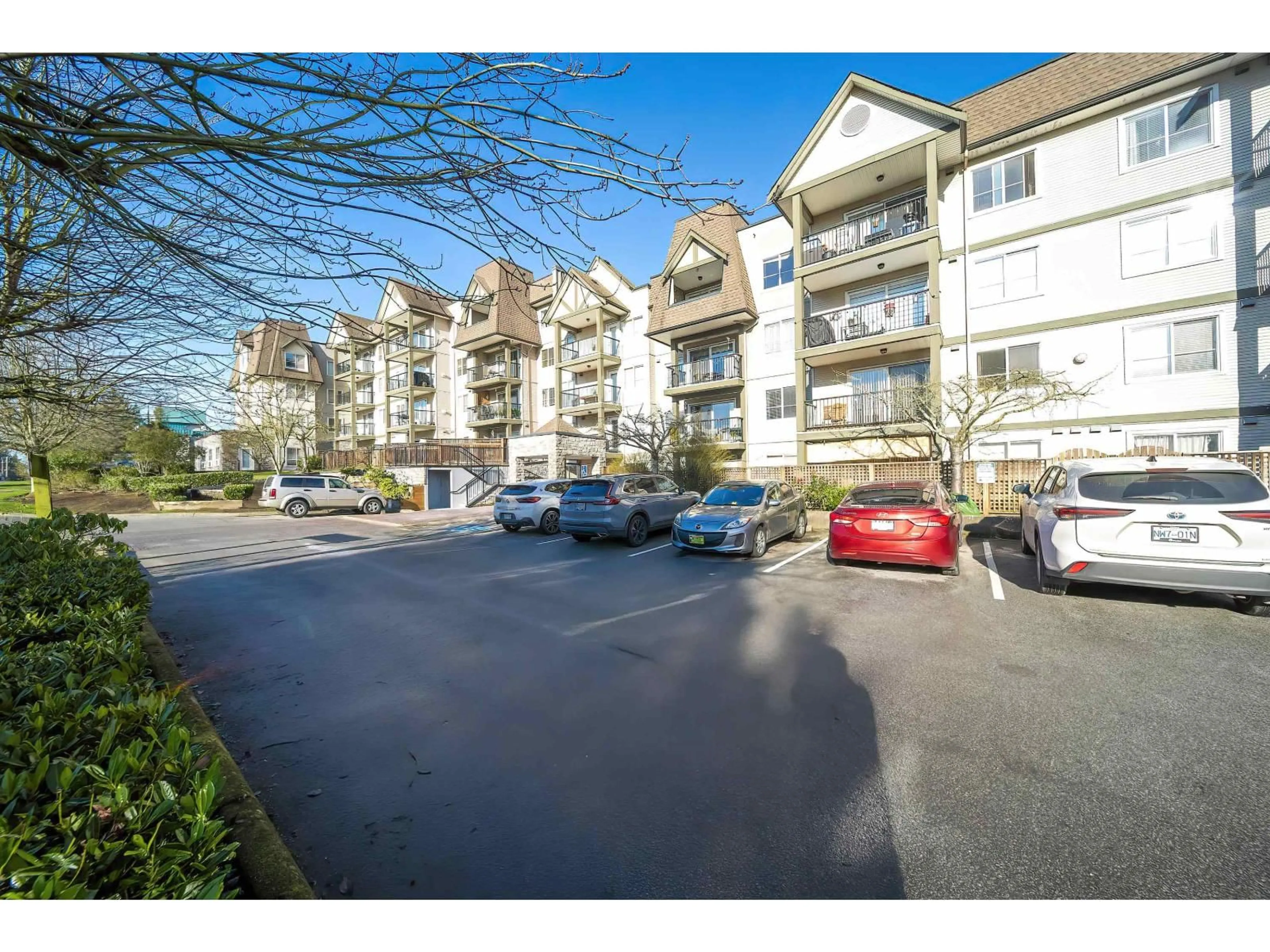 A pic from outside/outdoor area/front of a property/back of a property/a pic from drone, unknown for 416 - 12083 92A AVENUE, Surrey British Columbia V3V8C8