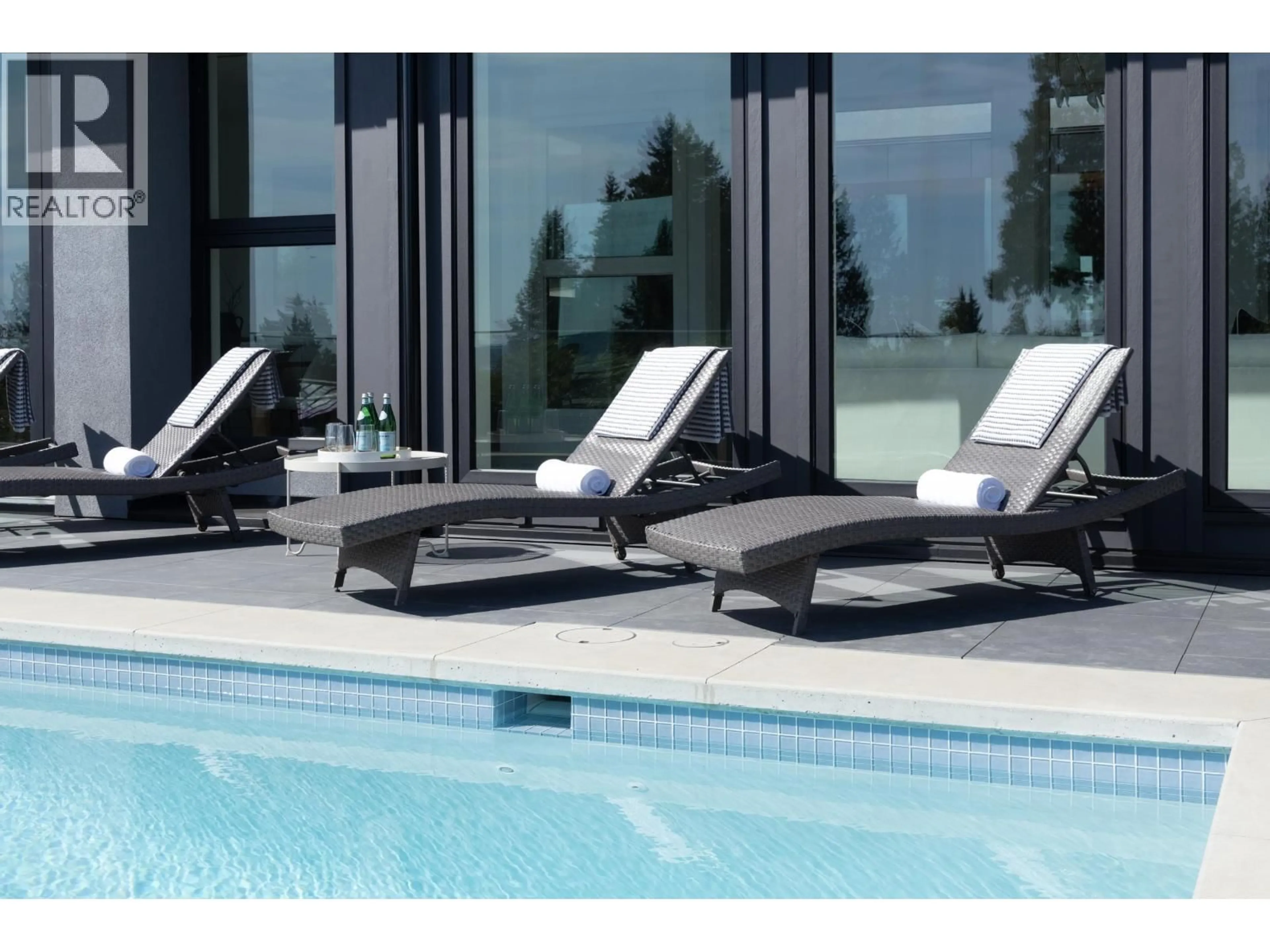 Pool for 3180 BENBOW ROAD, West Vancouver British Columbia V7V3E2