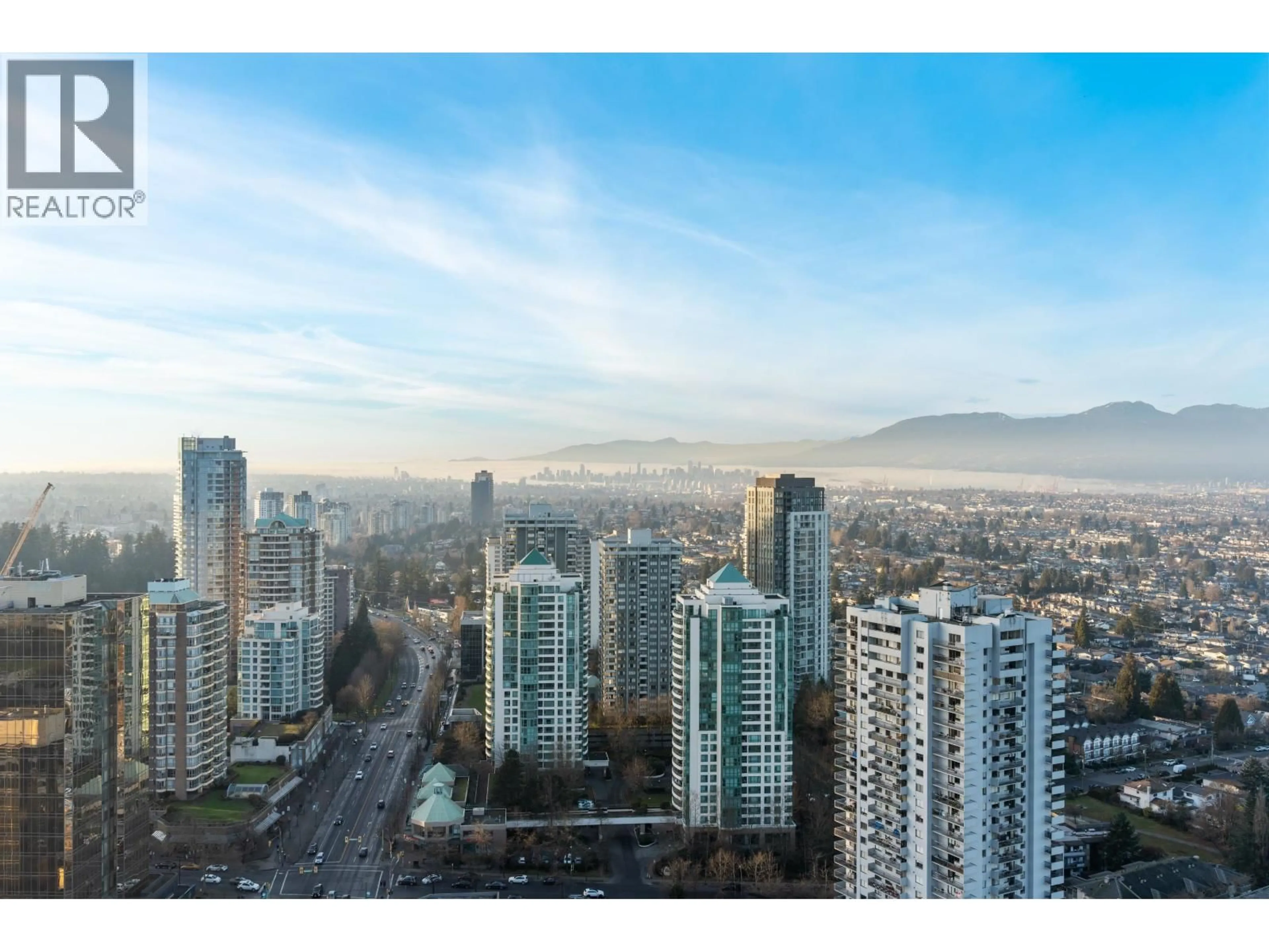 A pic from outside/outdoor area/front of a property/back of a property/a pic from drone, city buildings view from balcony for 3106 - 4508 HAZEL STREET, Burnaby British Columbia V5H0E4