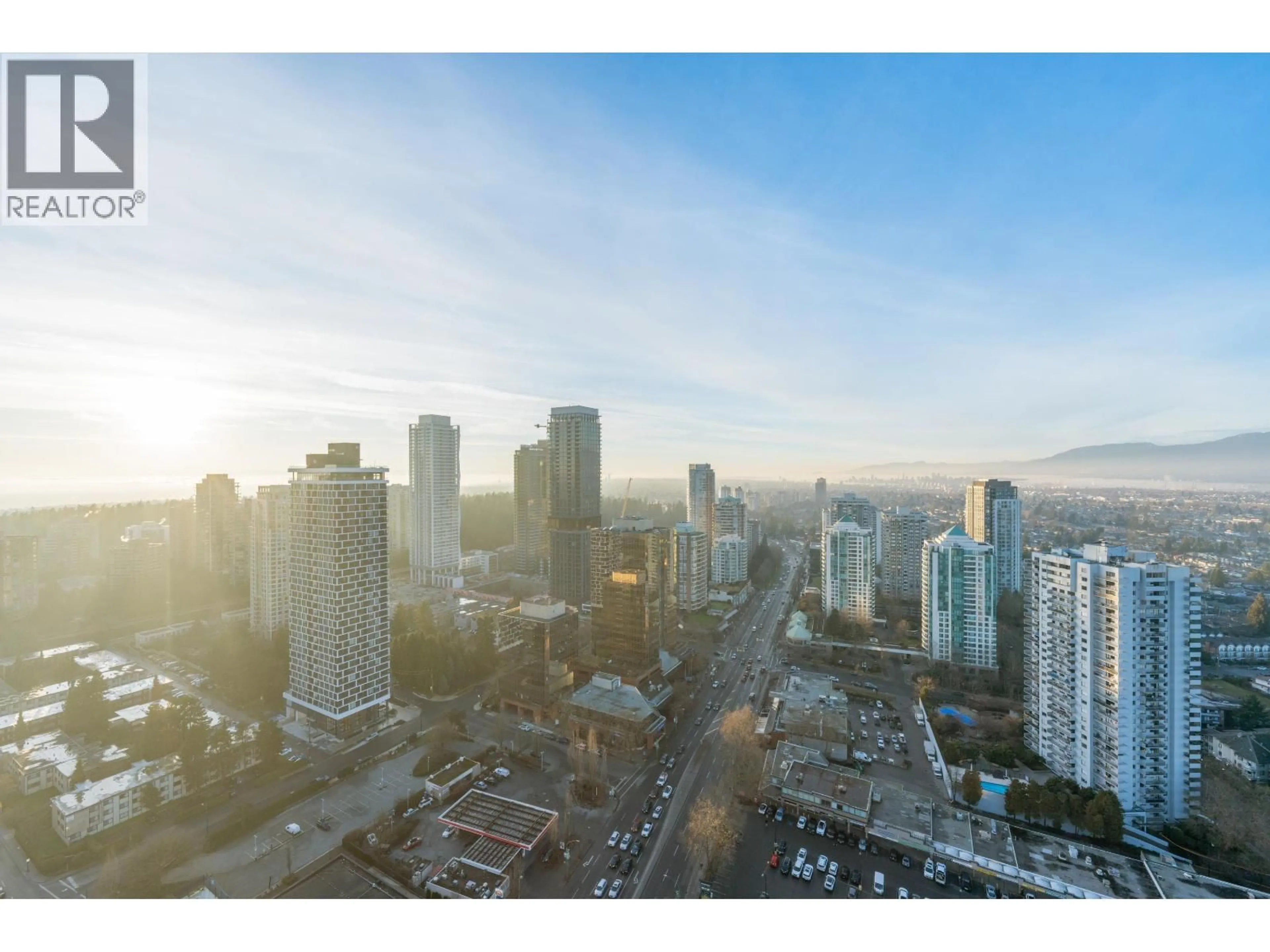A pic from outside/outdoor area/front of a property/back of a property/a pic from drone, city buildings view from balcony for 3106 - 4508 HAZEL STREET, Burnaby British Columbia V5H0E4