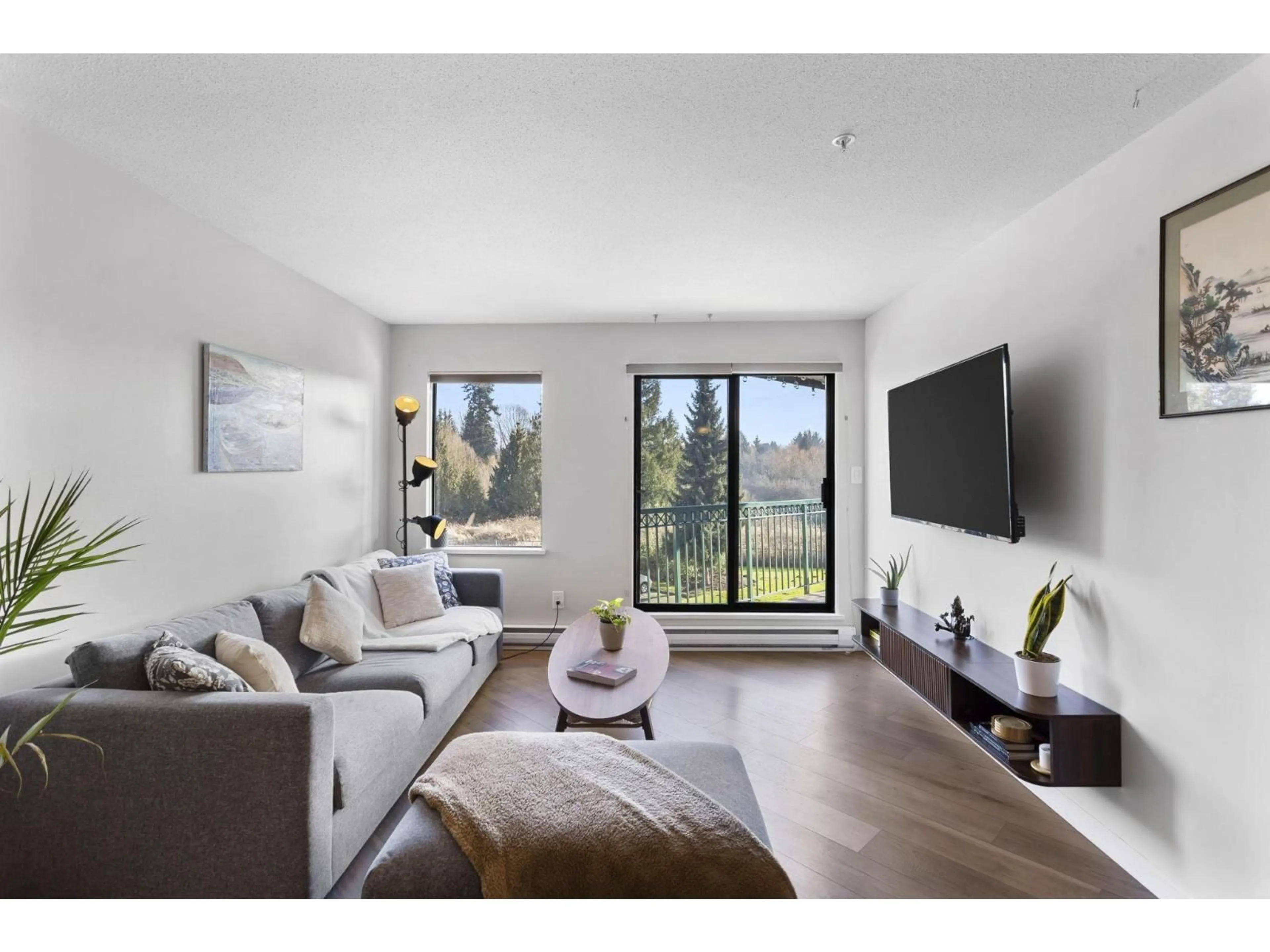 Living room with furniture, unknown for 215 - 20454 53 AVENUE, Langley British Columbia V3A7S1