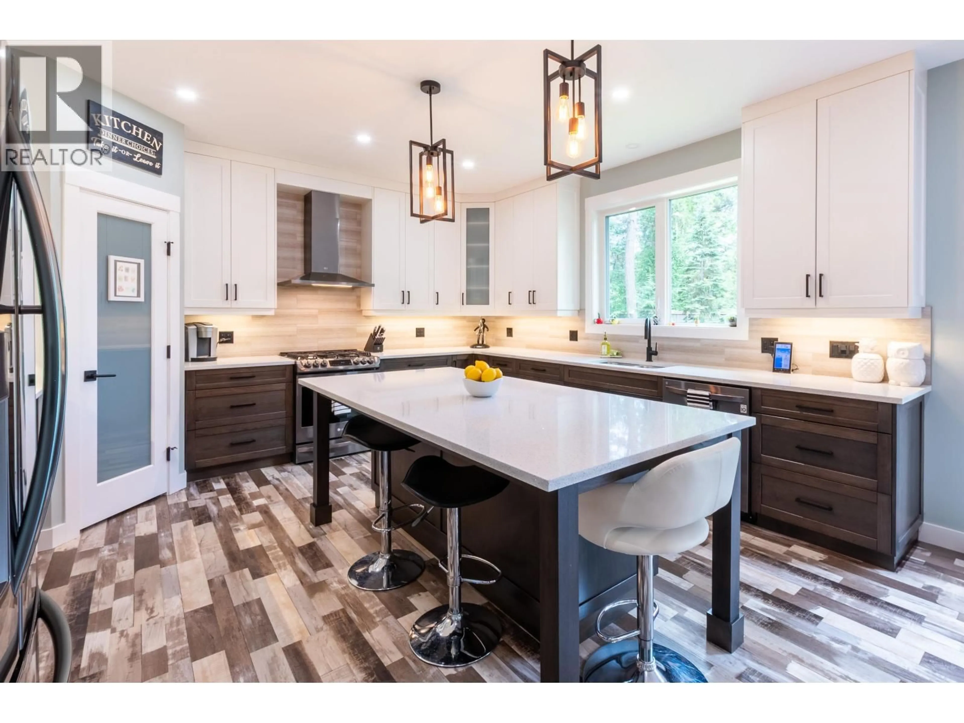 Contemporary kitchen, ceramic/tile floor for 14770 NECHAKO CRESCENT, Prince George British Columbia V2M7C1