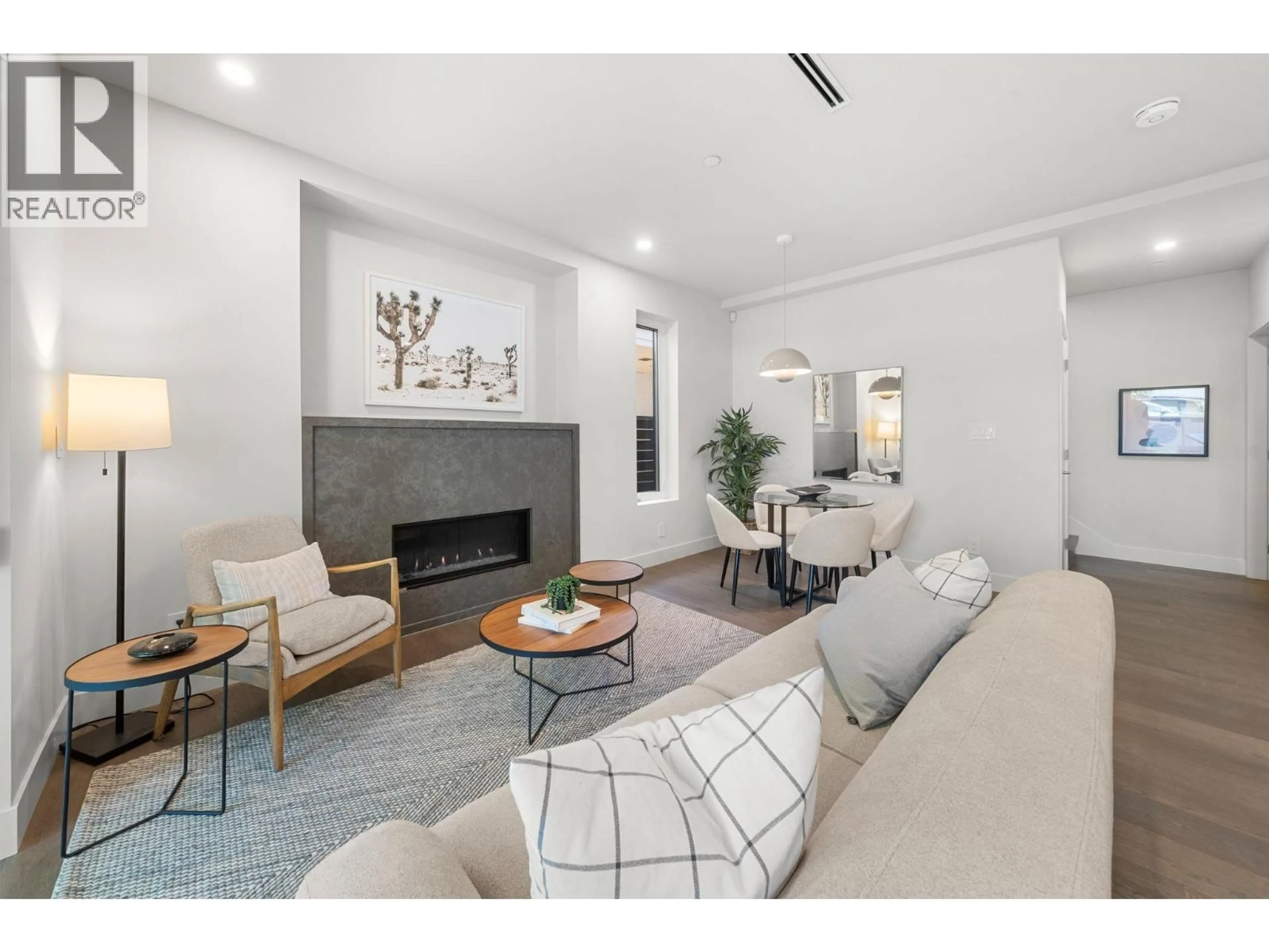 Living room with furniture, unknown for 1 - 638 46TH AVENUE, Vancouver British Columbia V5W2A3