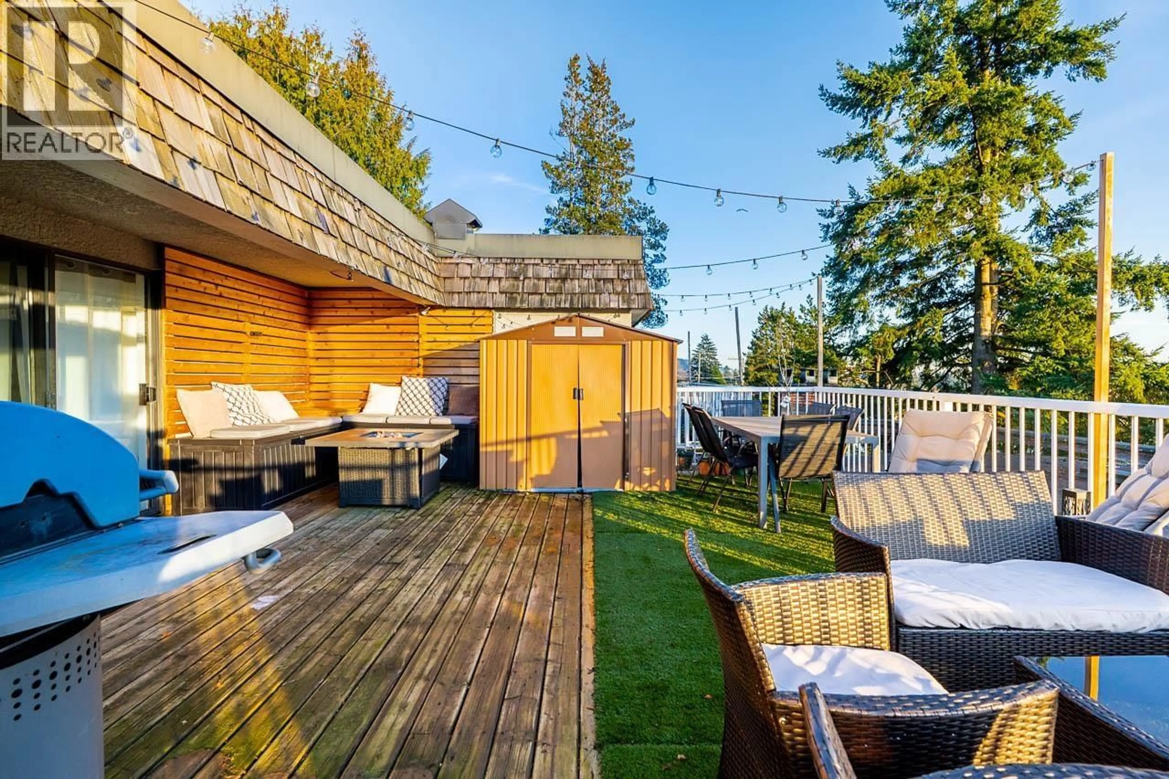 Patio, unknown for 401 - 5340 HASTINGS STREET, Burnaby British Columbia V5B1R1