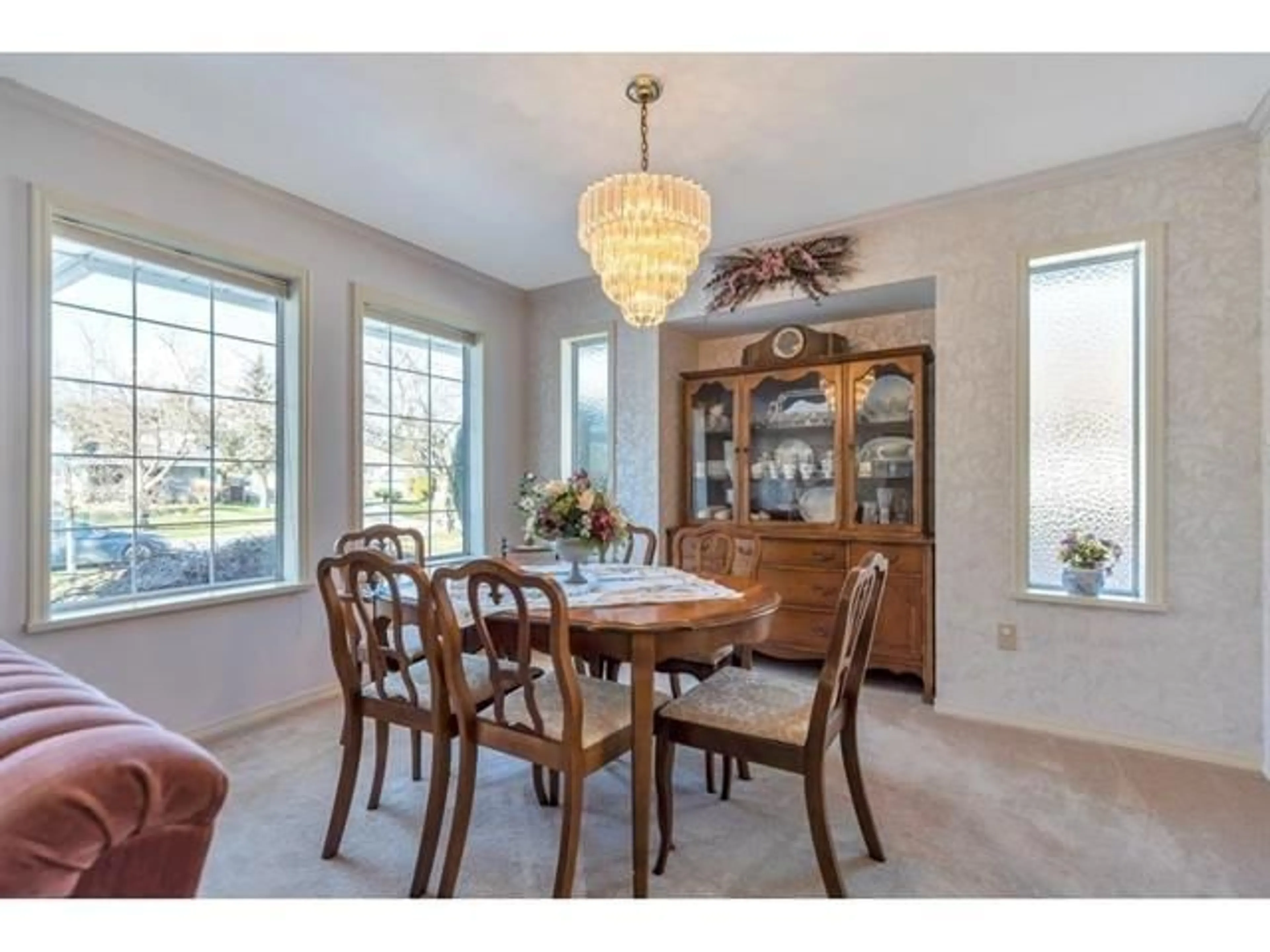 Dining room, unknown for 15436 94 AVENUE, Surrey British Columbia V3R9C9