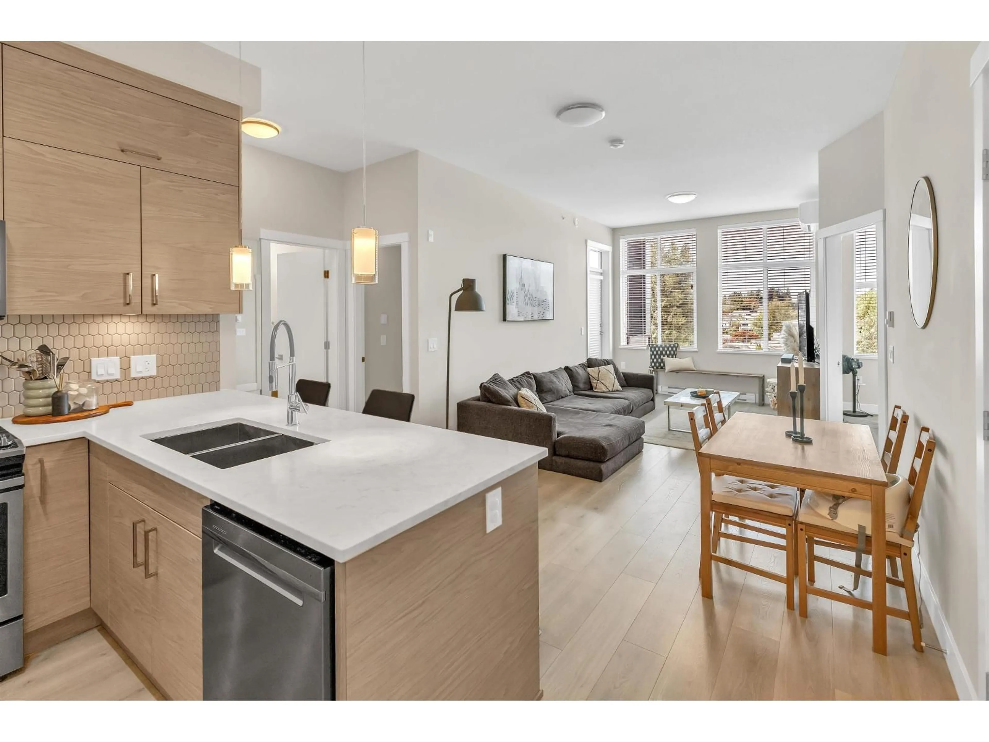 Open concept kitchen, unknown for 408 - 2120 GLADWIN ROAD, Abbotsford British Columbia V2S0L7