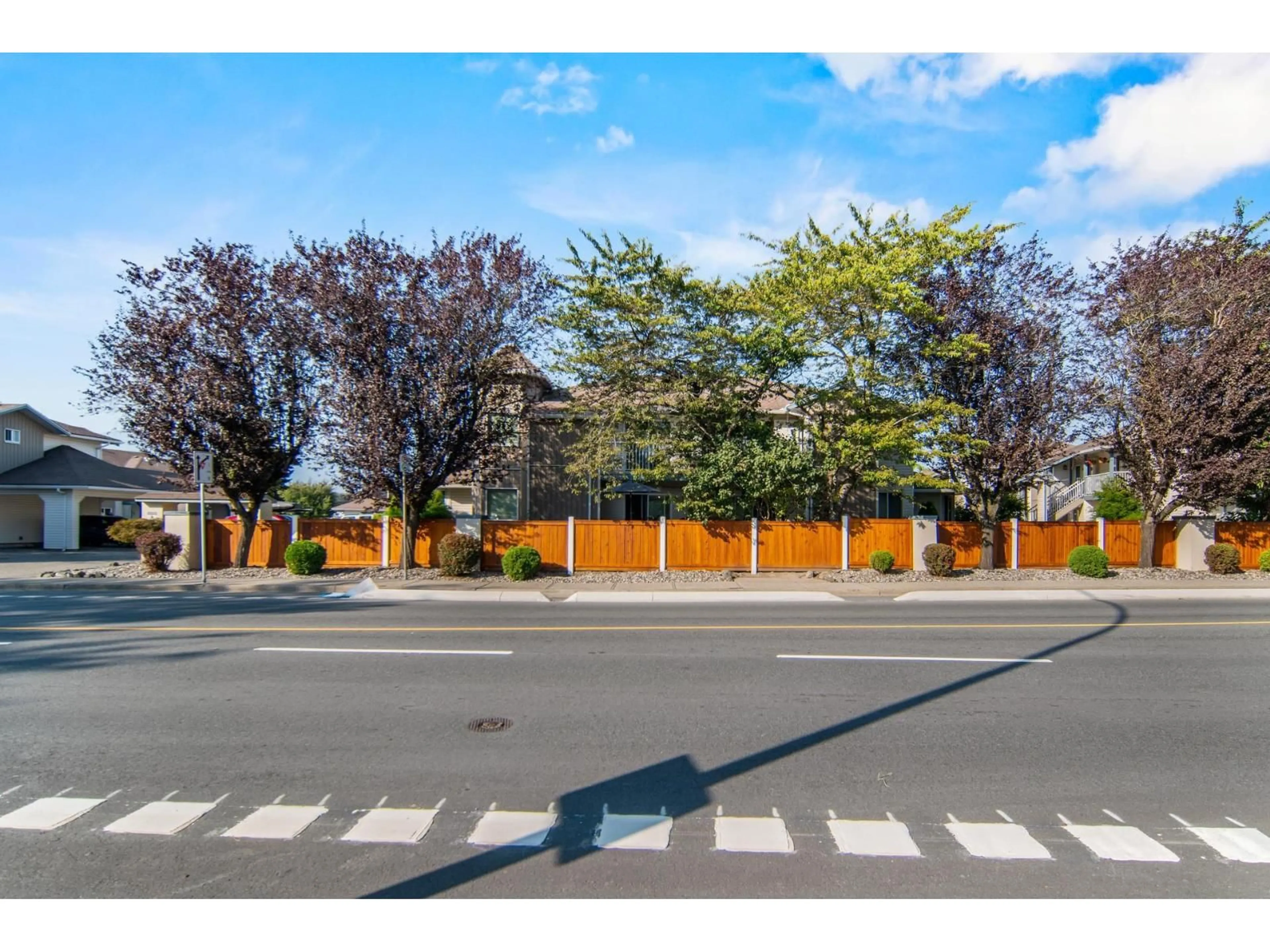 A pic from outside/outdoor area/front of a property/back of a property/a pic from drone, street for 20 - 45435 KNIGHT ROAD, Chilliwack British Columbia V2R3E8