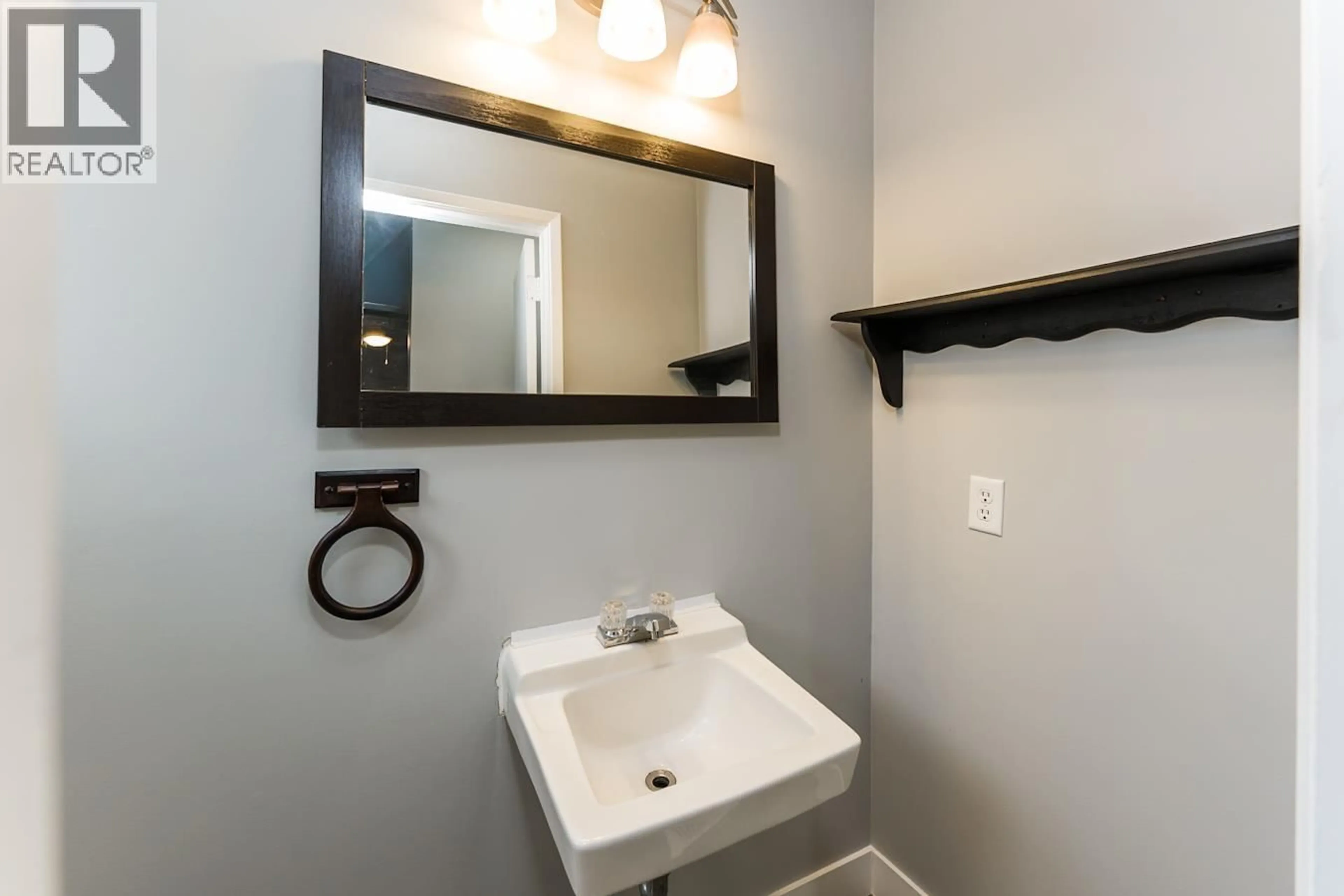 Standard bathroom, ceramic/tile floor for F53 - 1900 STRATHCONA AVENUE, Prince George British Columbia V2L2V9