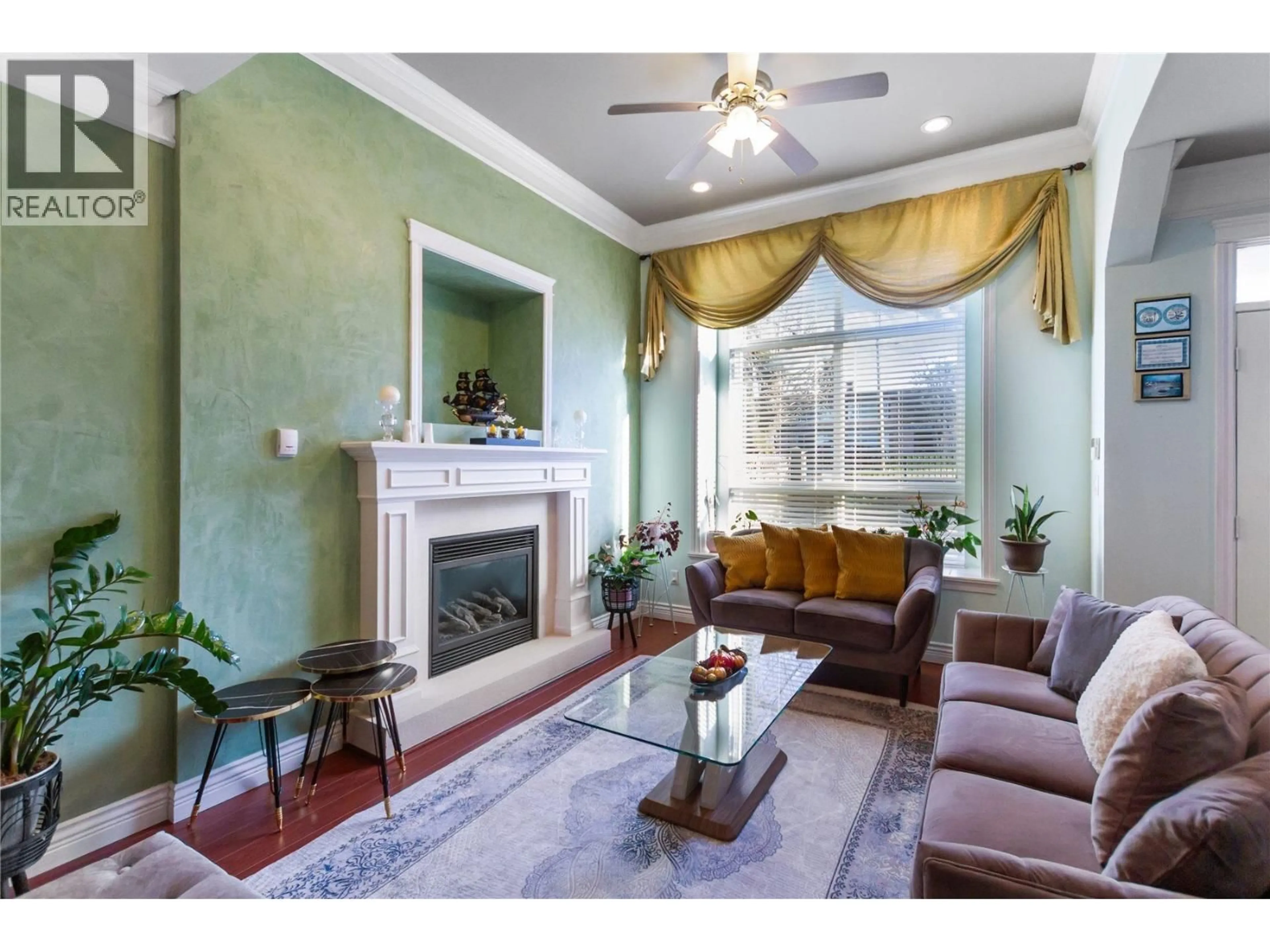 Living room with furniture, unknown for 7751 ROSEWOOD STREET, Burnaby British Columbia V5E2H2