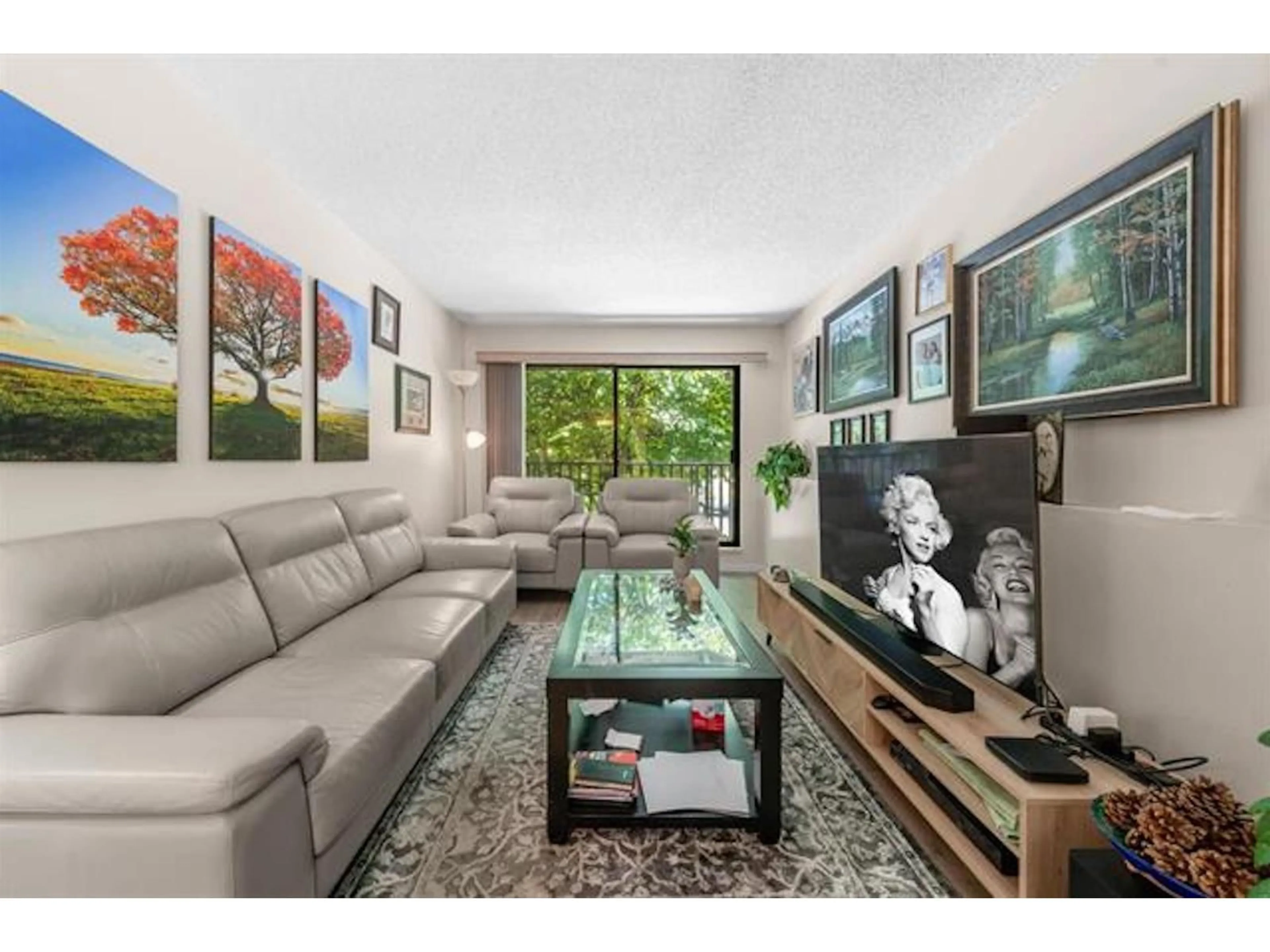 Living room with furniture, unknown for 113 - 9952 149 STREET, Surrey British Columbia V3R7W7