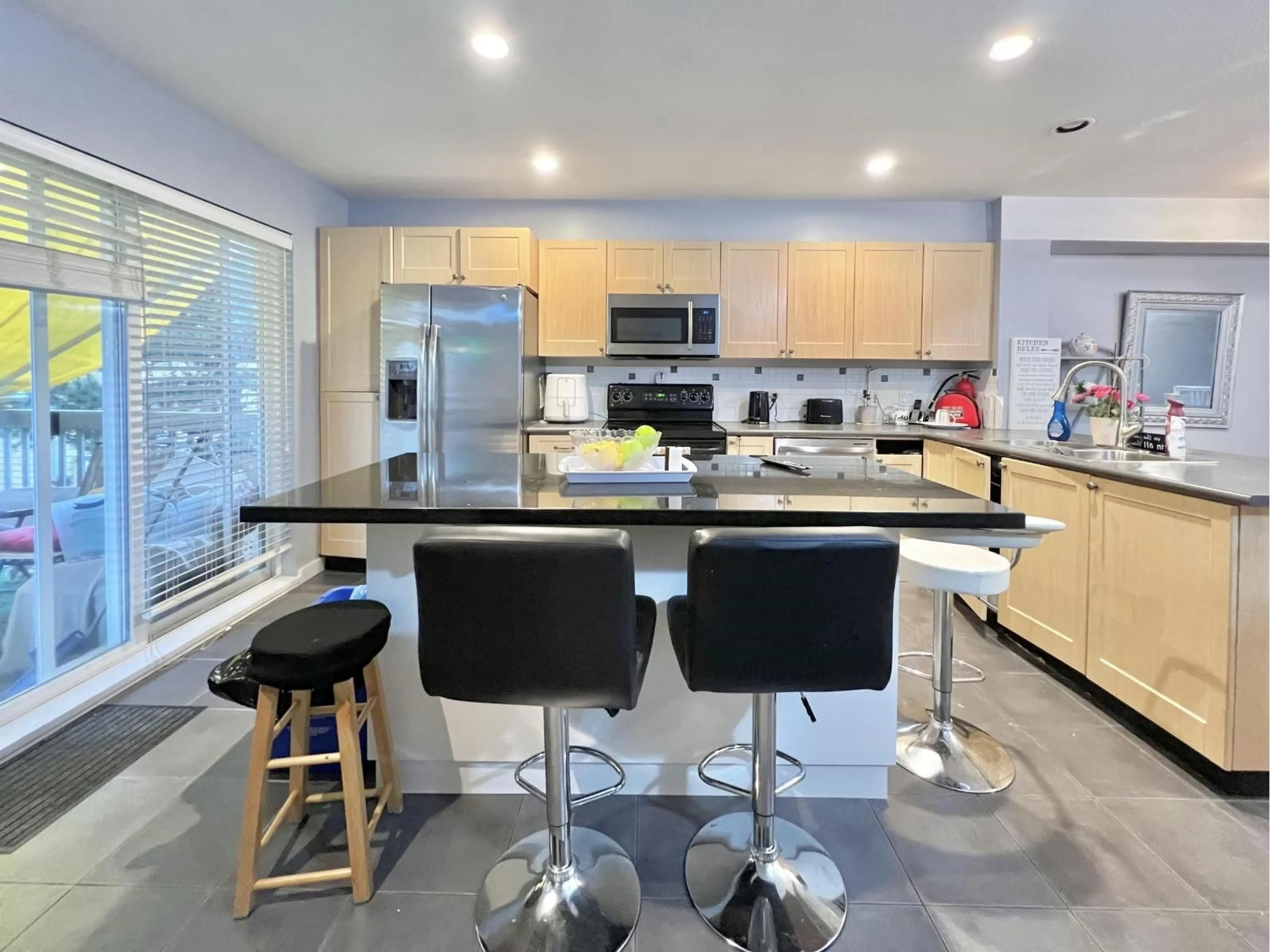 Contemporary kitchen, unknown for 44 - 15168 36 AVENUE, Surrey British Columbia V3Z0Z6