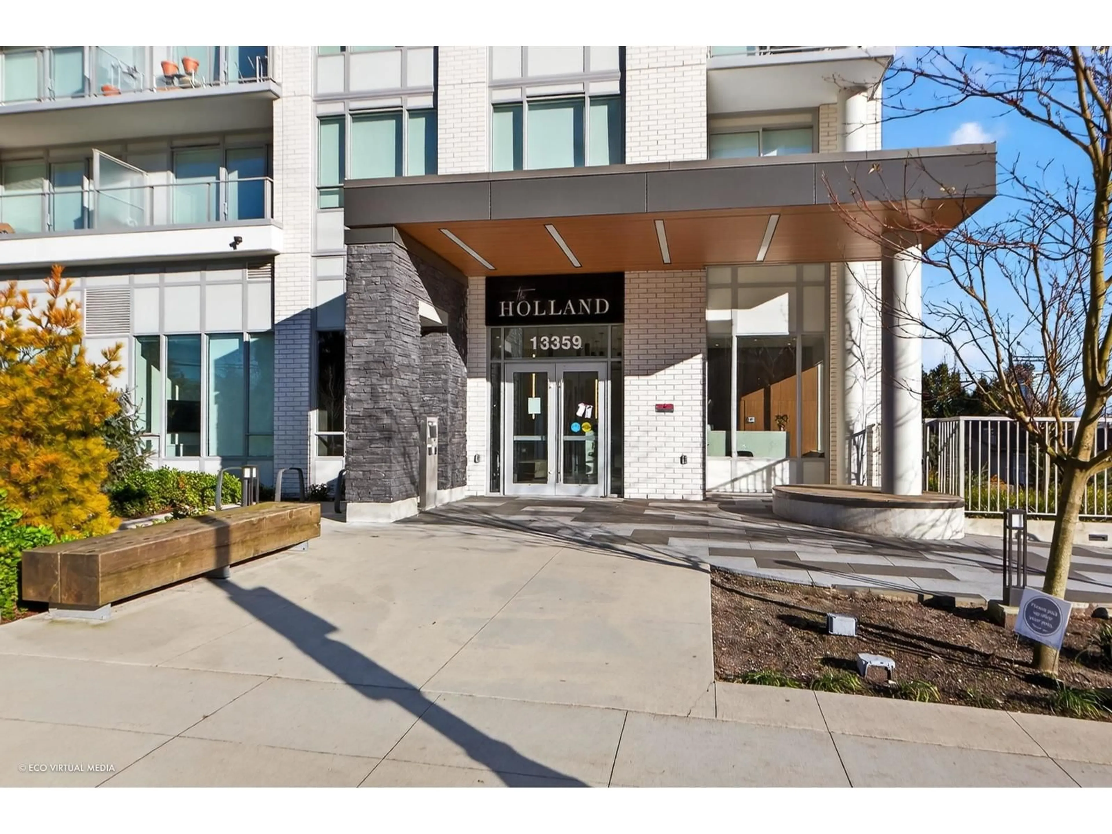 Indoor foyer for 1101 - 13359 OLD YALE ROAD, Surrey British Columbia V3T0S4