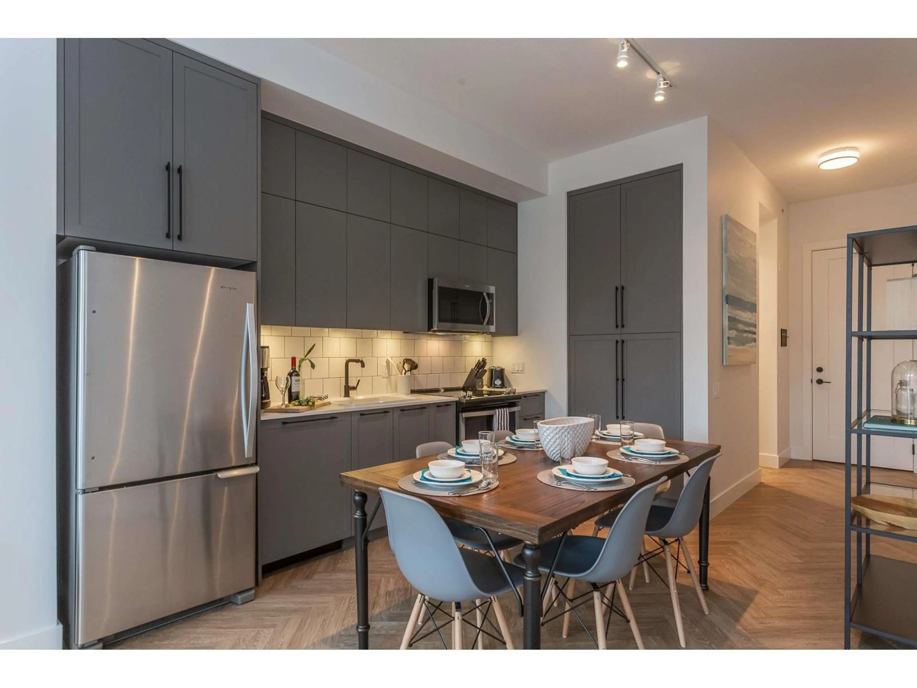 Open concept kitchen, unknown for 408 - 14968 101A AVENUE, Surrey British Columbia V3R0E8