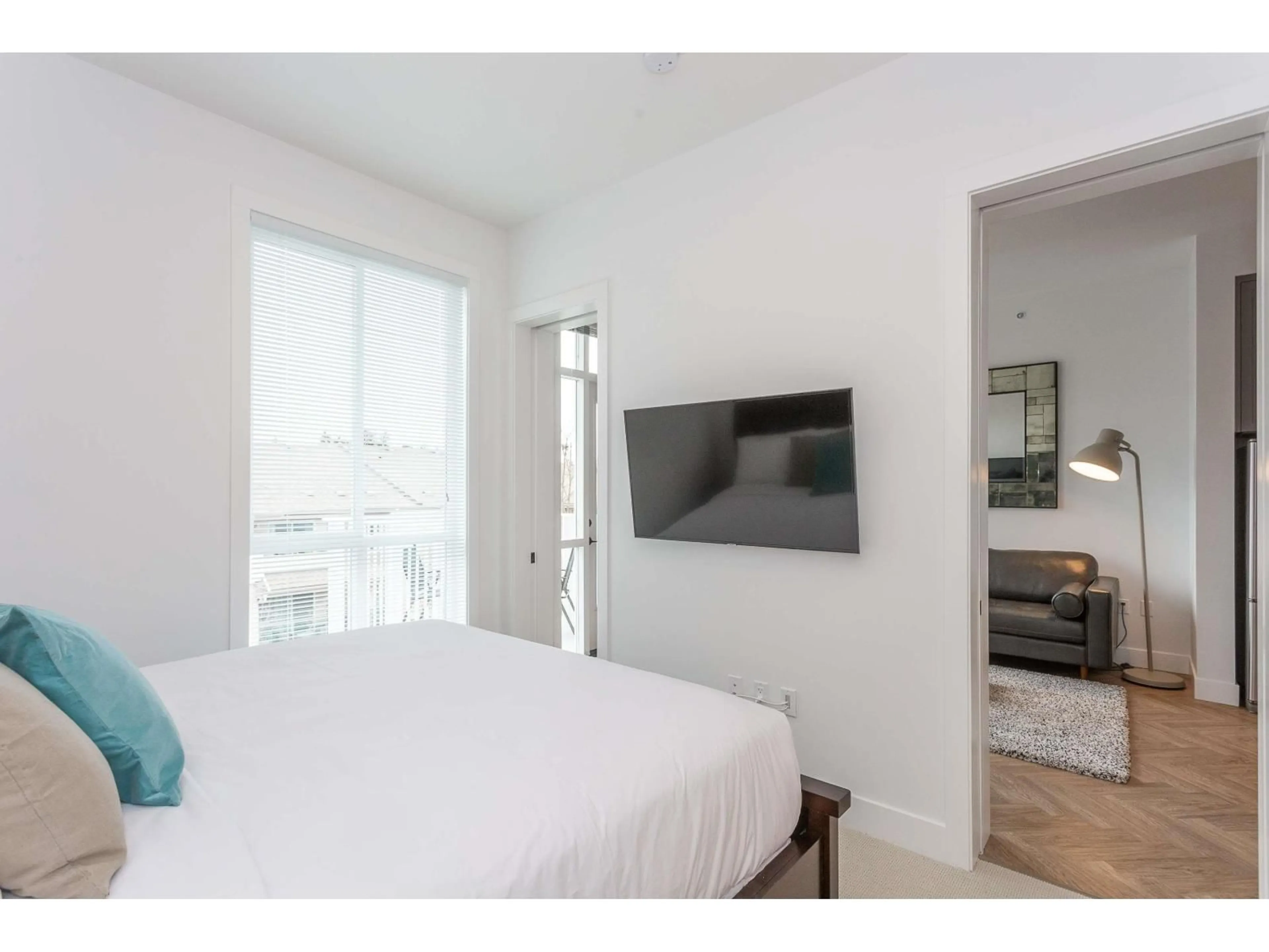 A pic of a room for 408 - 14968 101A AVENUE, Surrey British Columbia V3R0E8