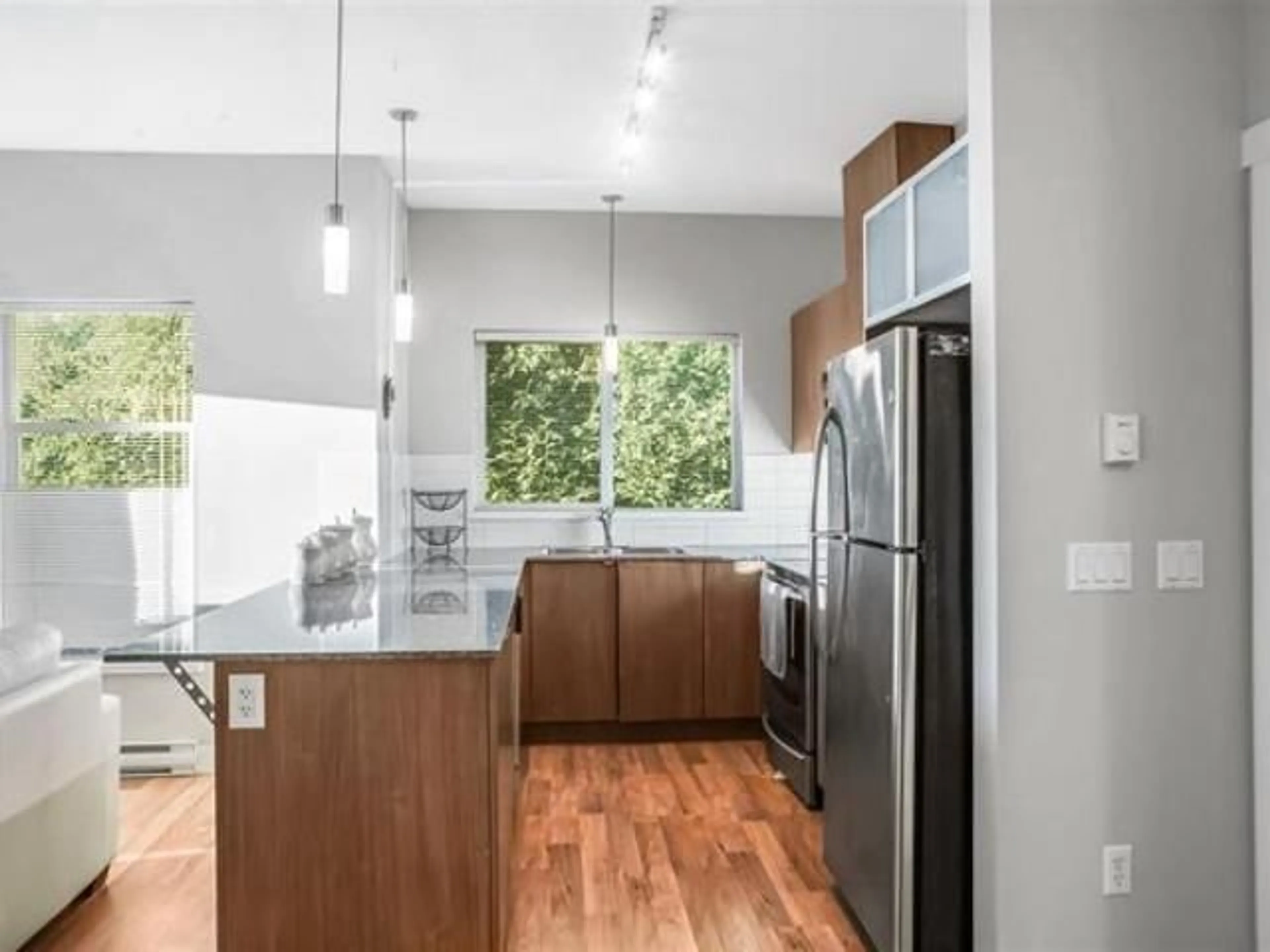 Unknown for 419 - 9655 KING GEORGE BOULEVARD, Surrey British Columbia V3T0C7