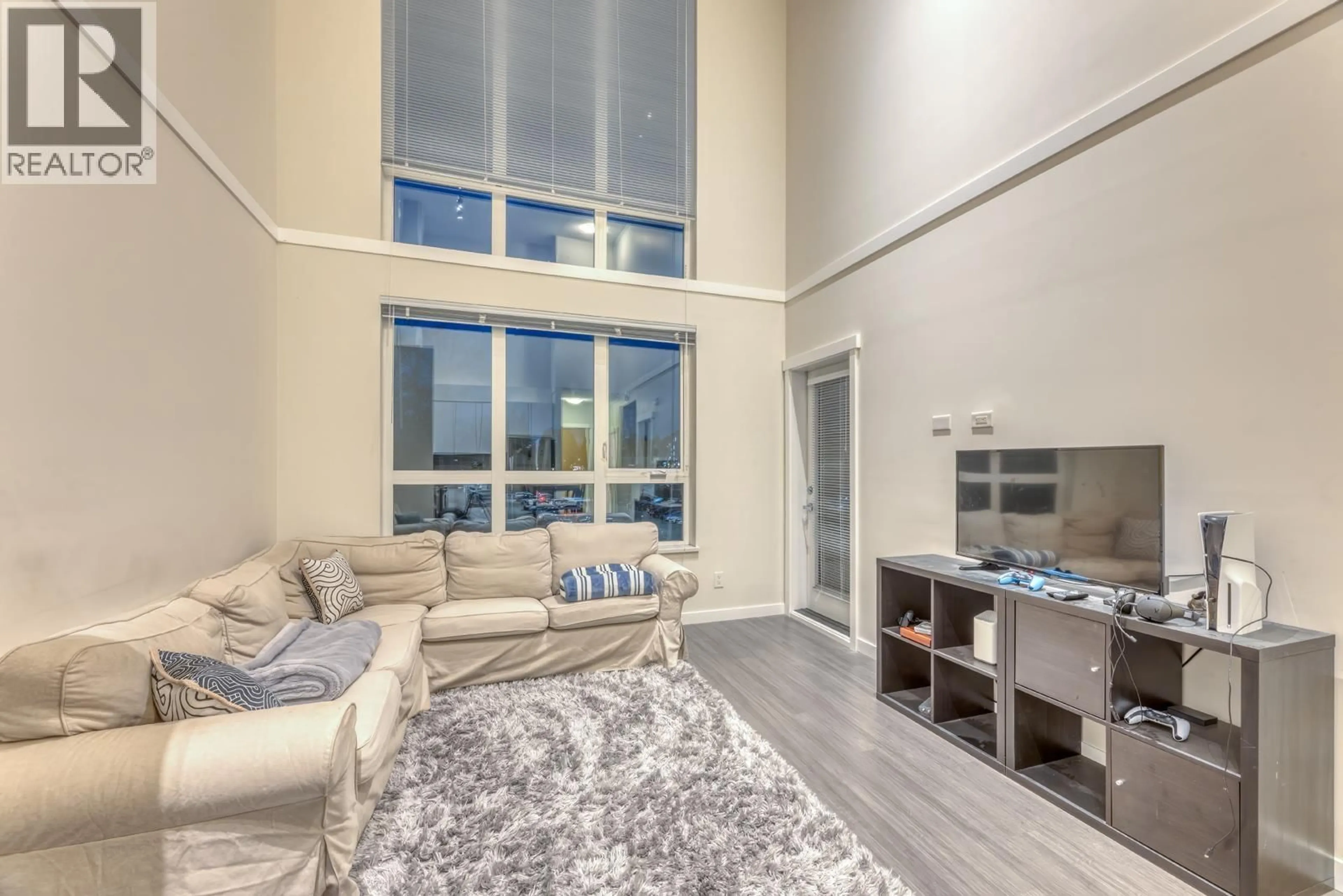 Living room with furniture, unknown for 518 - 9877 UNIVERSITY CRESCENT, Burnaby British Columbia V5A0E5