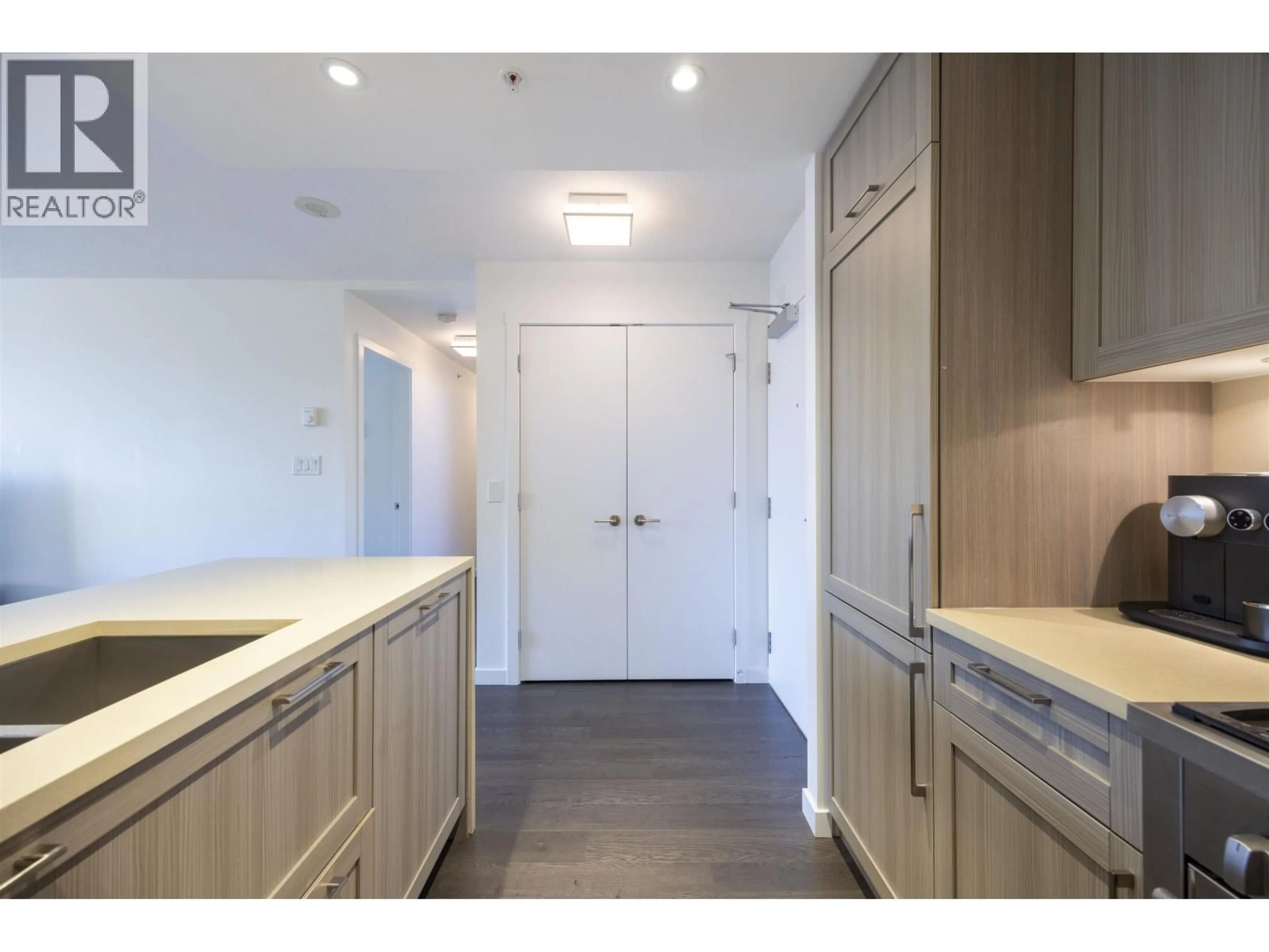 Unknown for 657 - 5515 BOUNDARY ROAD, Vancouver British Columbia V5R0E3