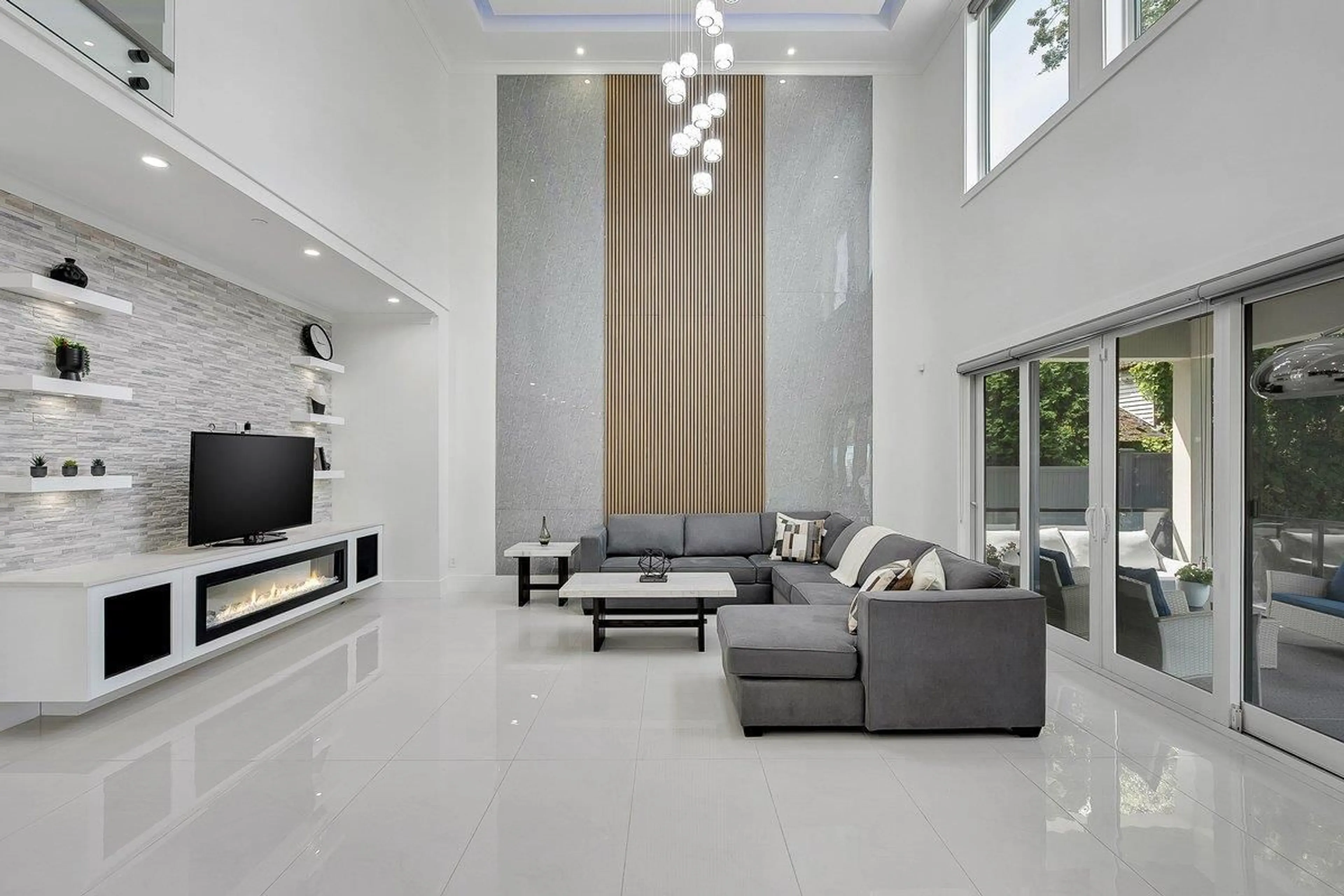 Unknown for 15671 ROPER AVENUE, White Rock British Columbia V4B2G9