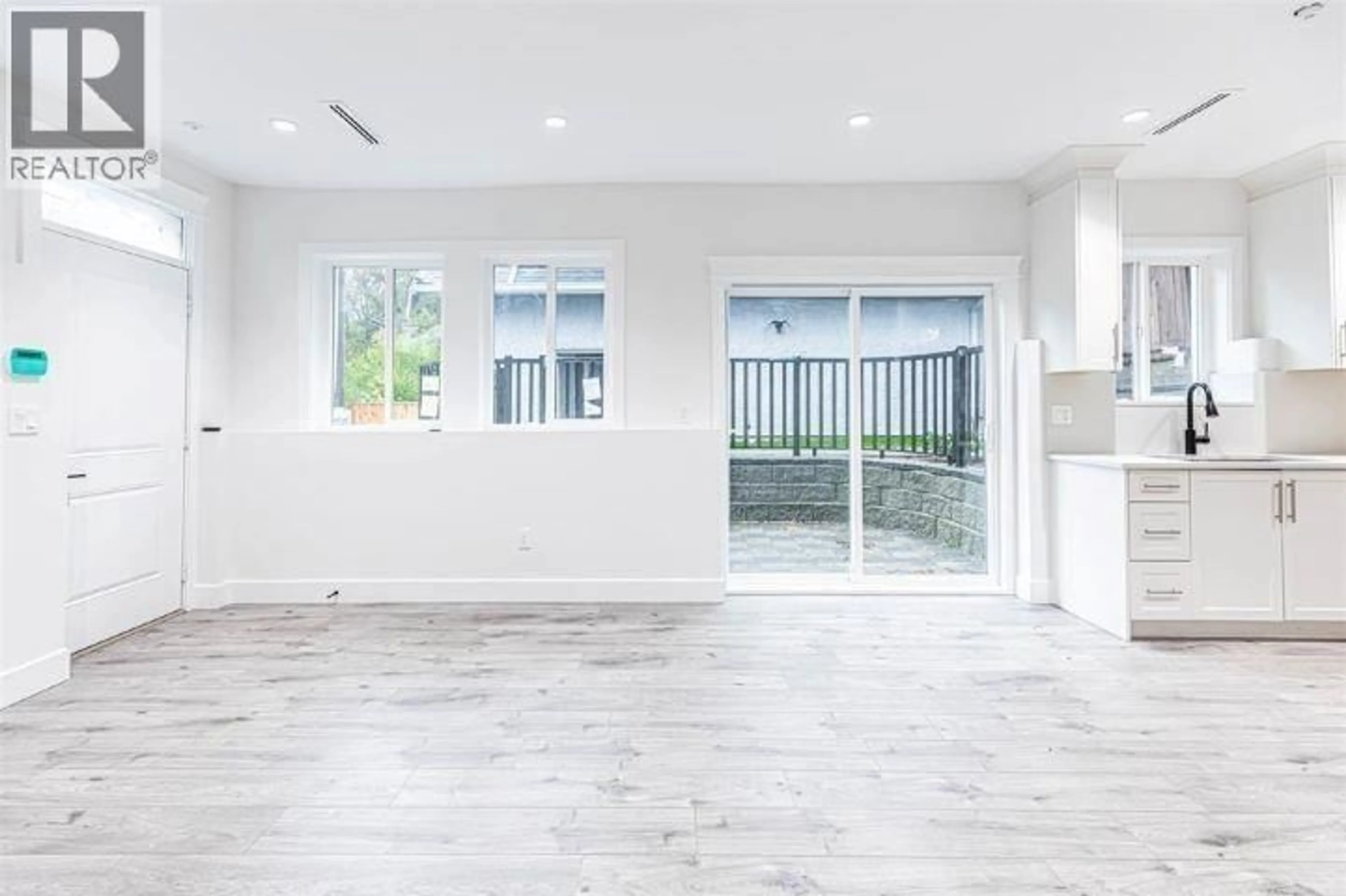 A pic of a room for 1010 24TH AVENUE, Vancouver British Columbia V5V2B1