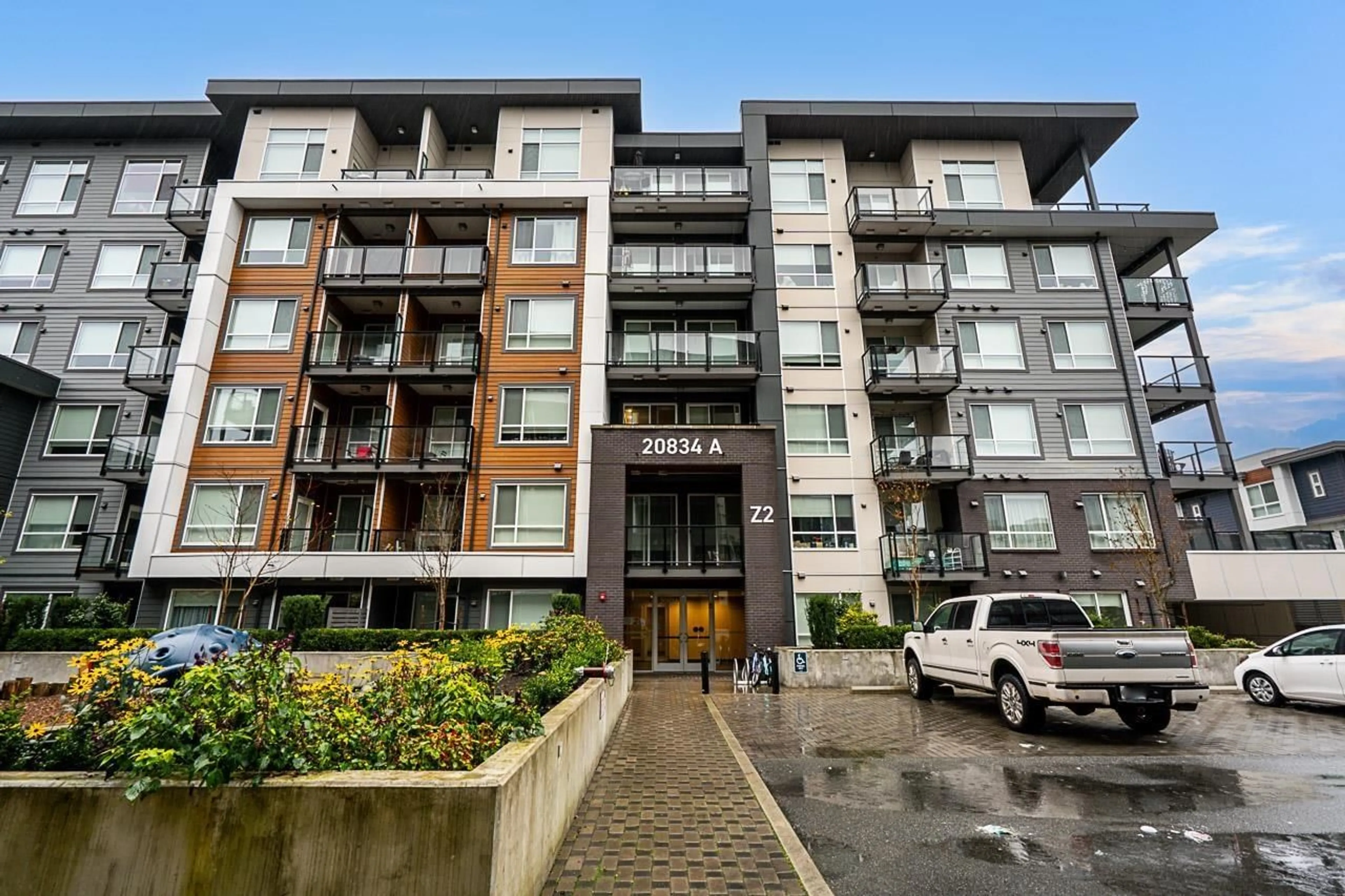 Unknown for A615 - 20834 80 AVENUE, Langley British Columbia V2Y3M4