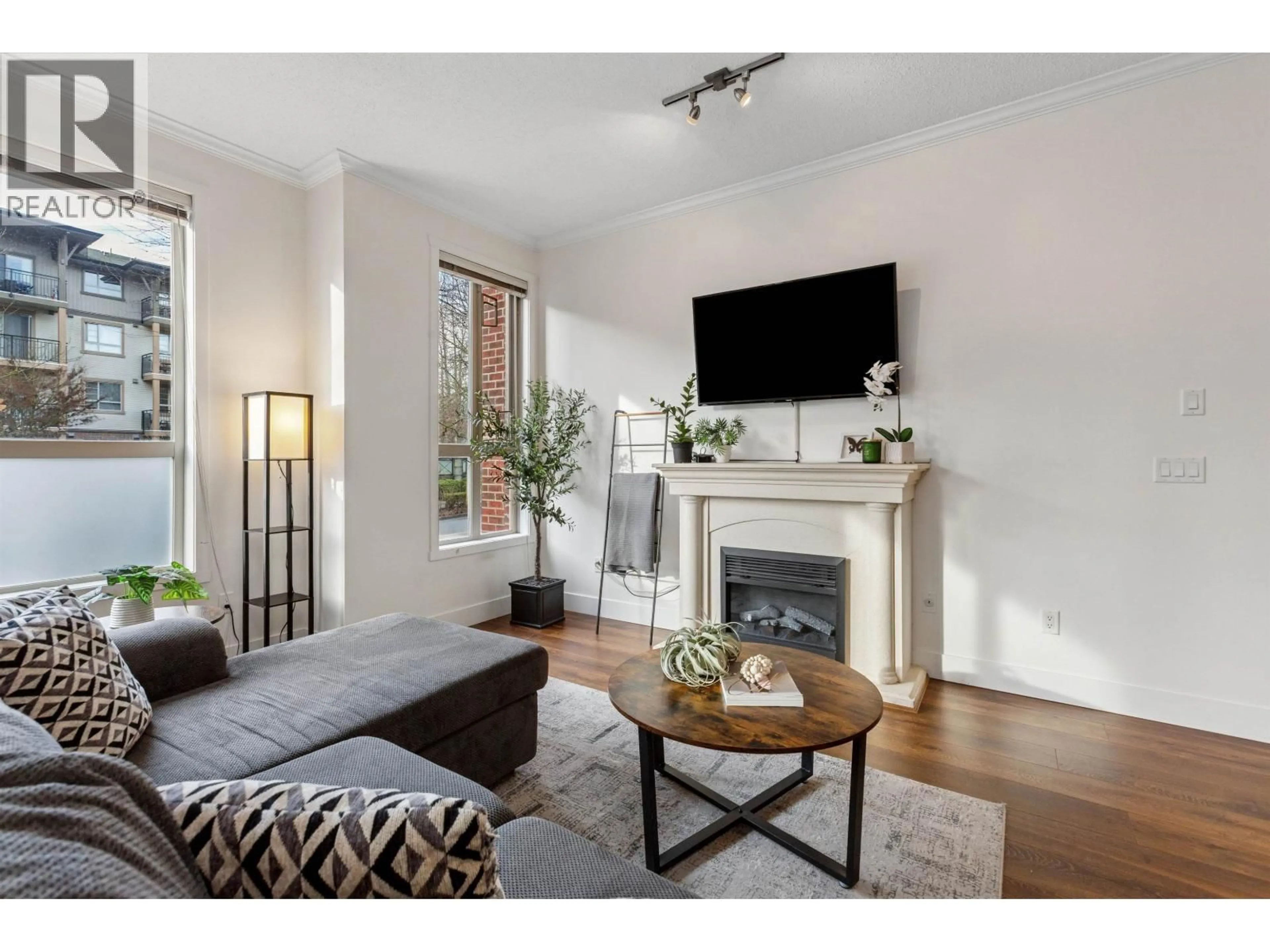 Living room with furniture, unknown for 104 - 2628 MAPLE STREET, Port Coquitlam British Columbia V3C0E2