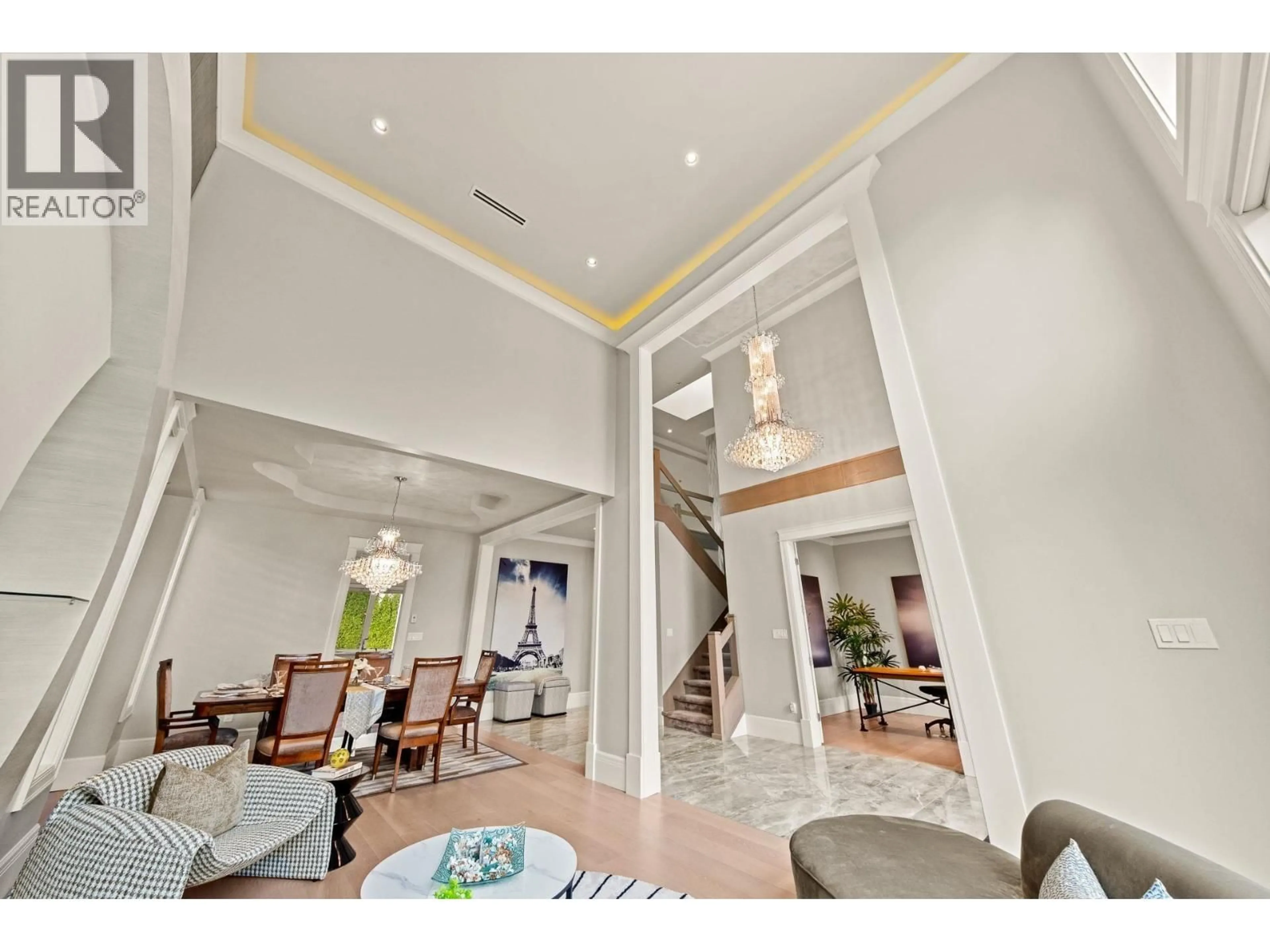 Indoor foyer for 7673 DAMPIER DRIVE, Richmond British Columbia V7C4M3