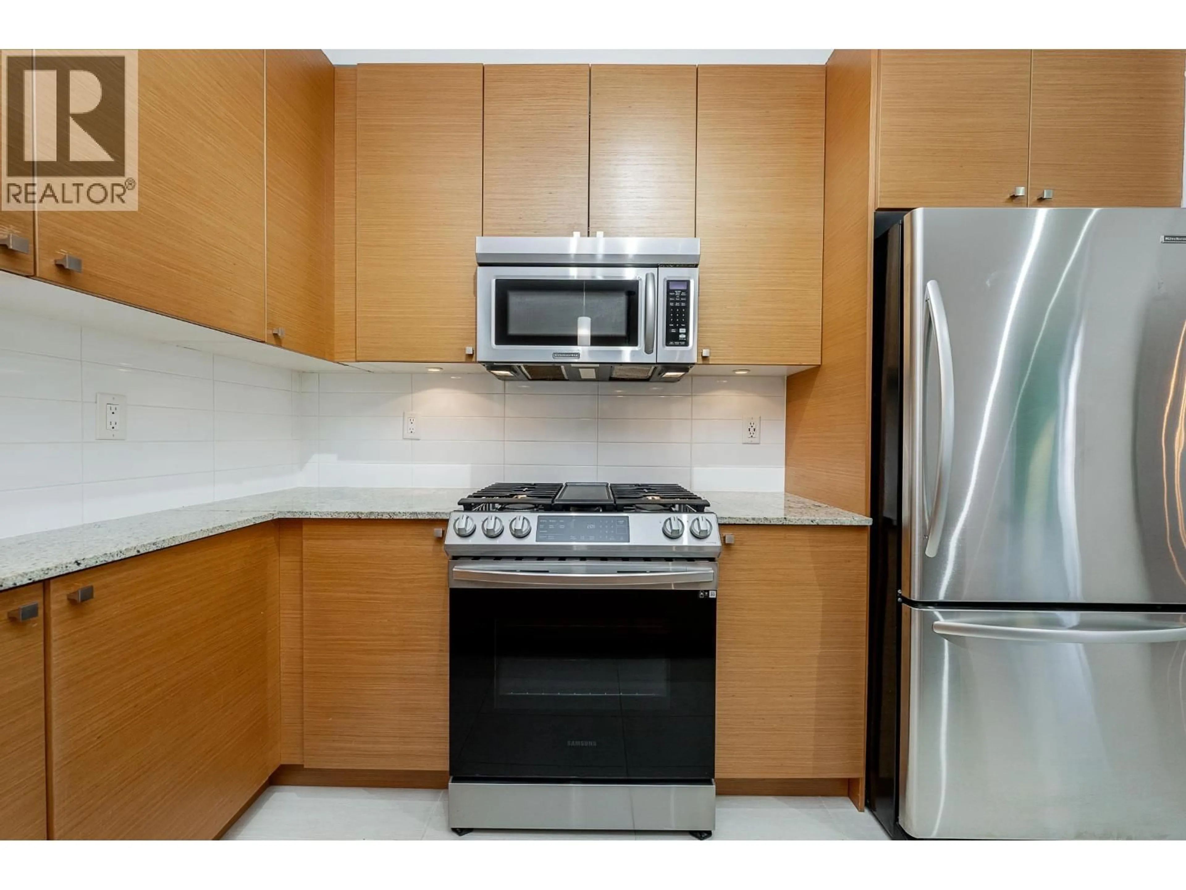Standard kitchen, unknown for 310 - 101 MORRISSEY ROAD, Port Moody British Columbia V3H0E6