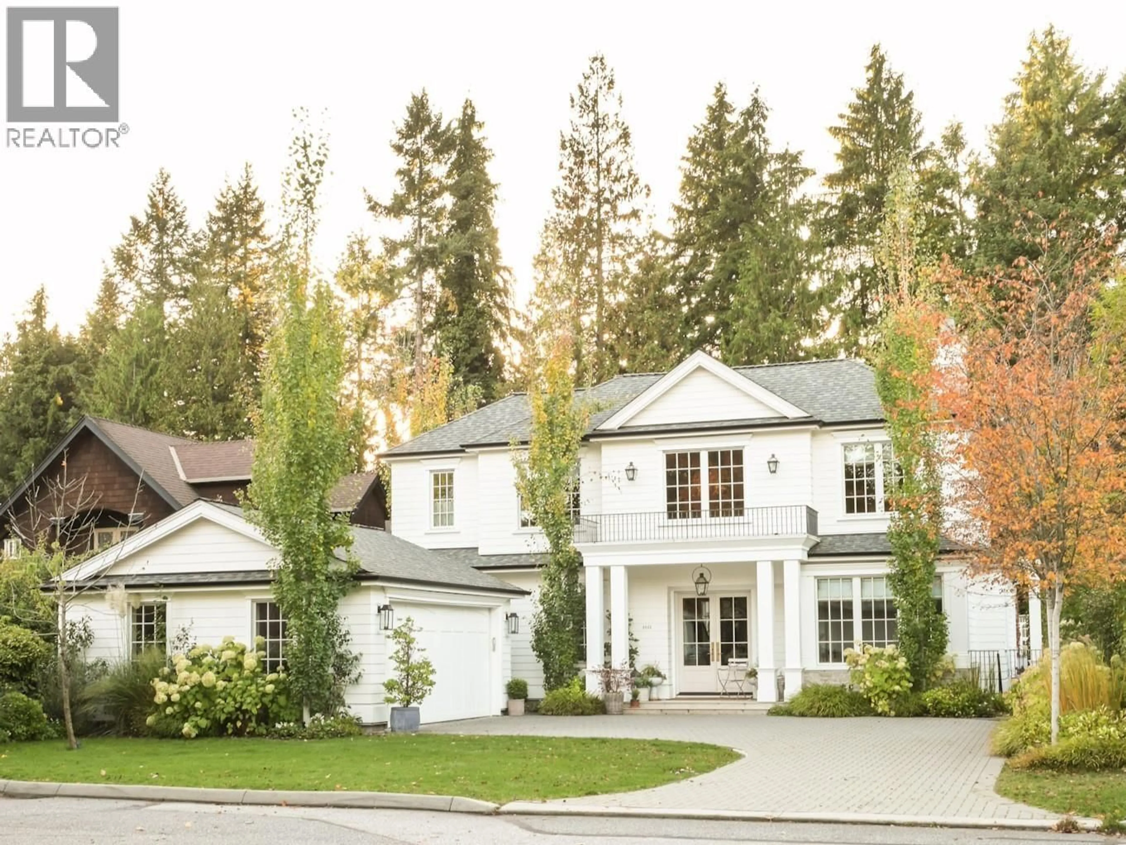 Home with vinyl exterior material, street for 4065 LIONS AVENUE, North Vancouver British Columbia V7R3S2