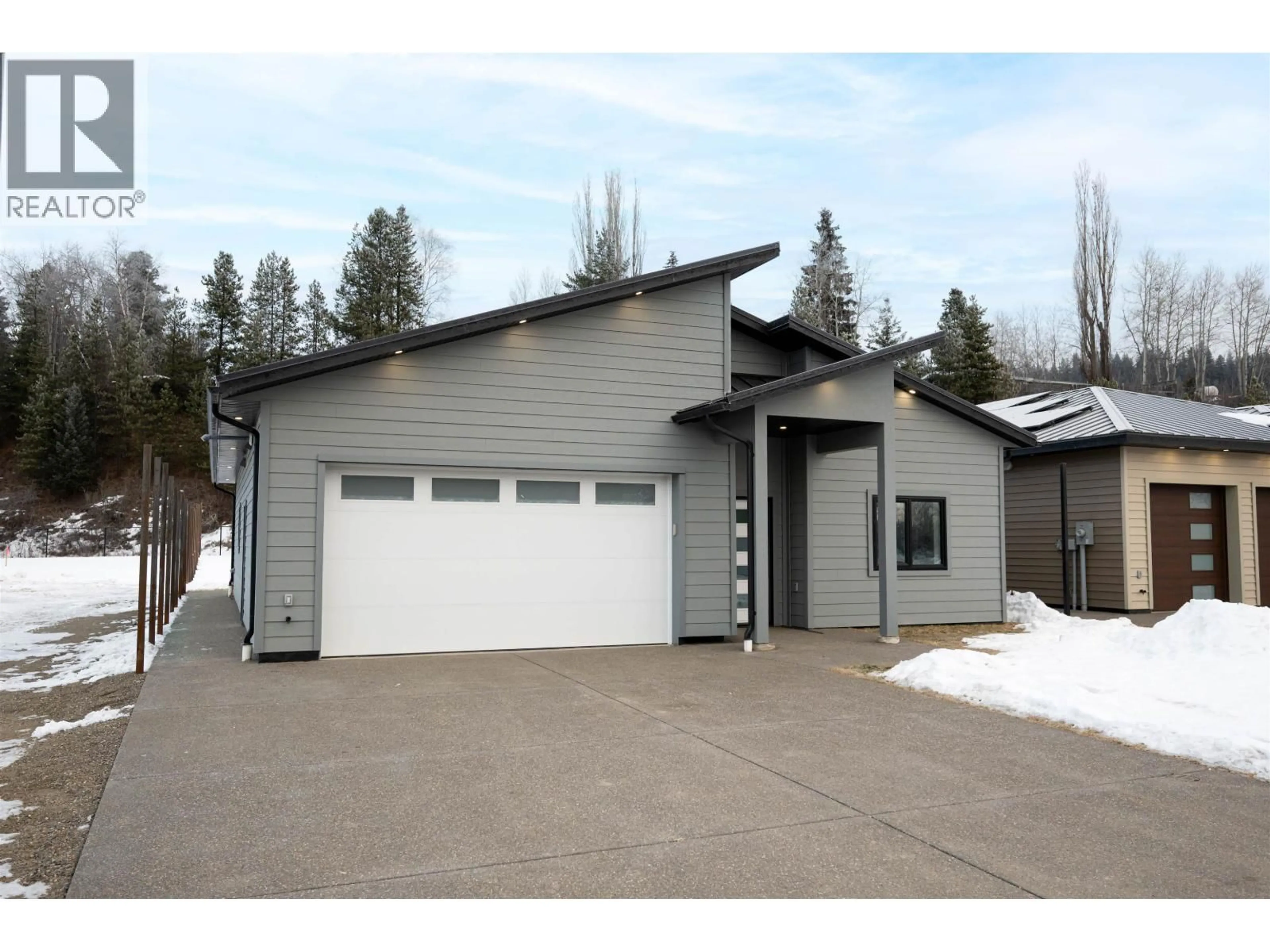 Indoor garage for 116 - 960 NORTH NECHAKO ROAD, Prince George British Columbia V2K1A3