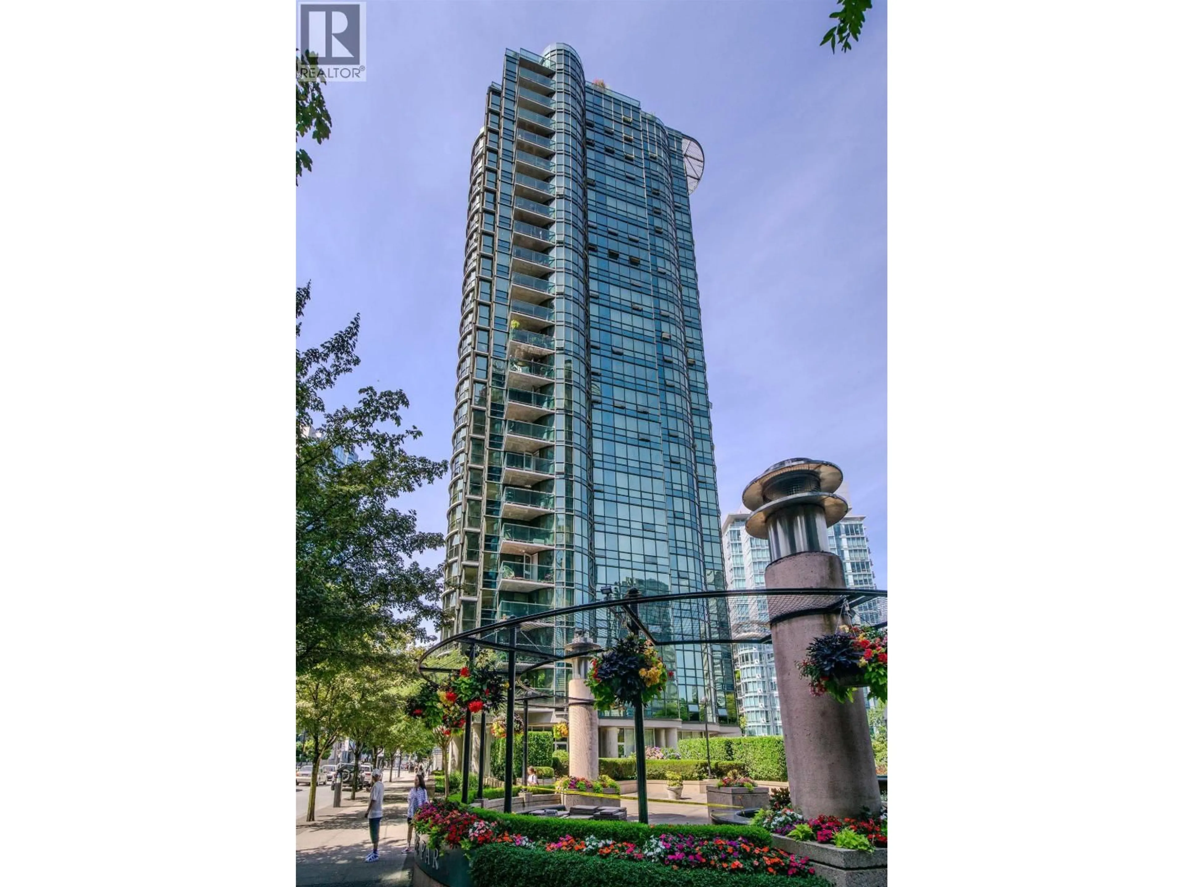 Indoor foyer for 302 - 588 BROUGHTON STREET, Vancouver British Columbia V6G3E3