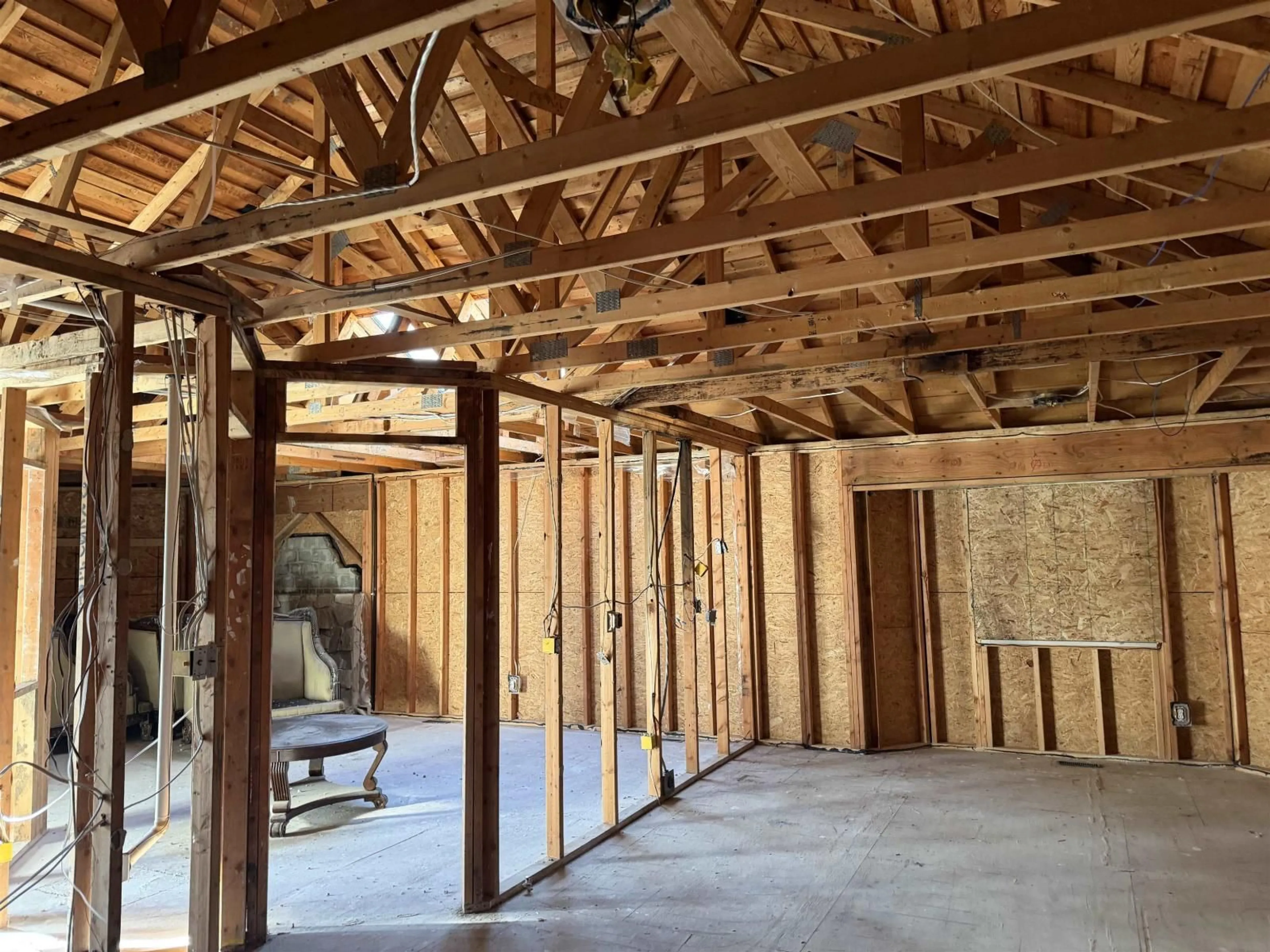 Indoor garage for 9496 160A STREET, Surrey British Columbia V4N2P4