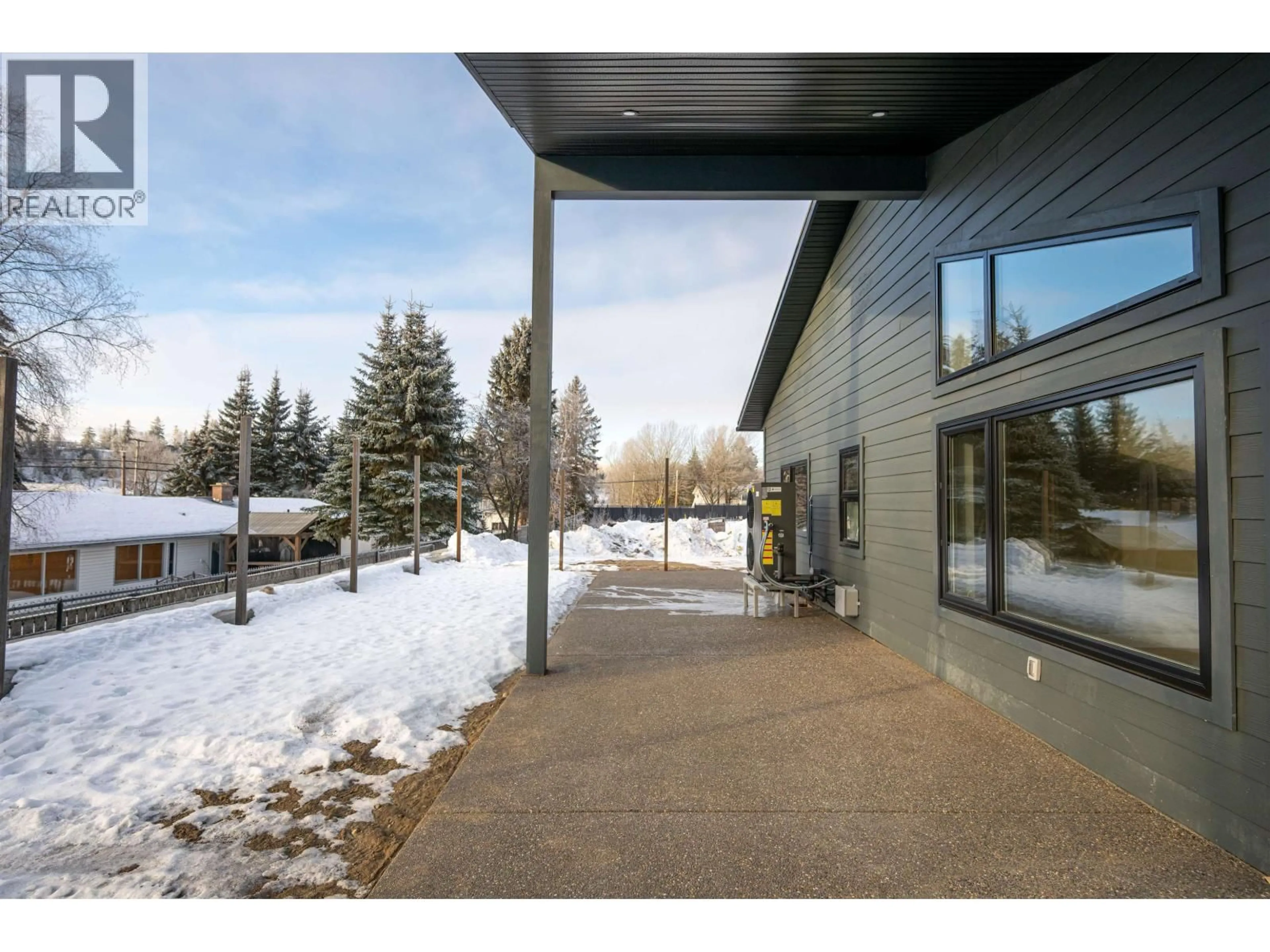 Indoor foyer for 117 - 960 NORTH NECHAKO ROAD, Prince George British Columbia V2K1A3