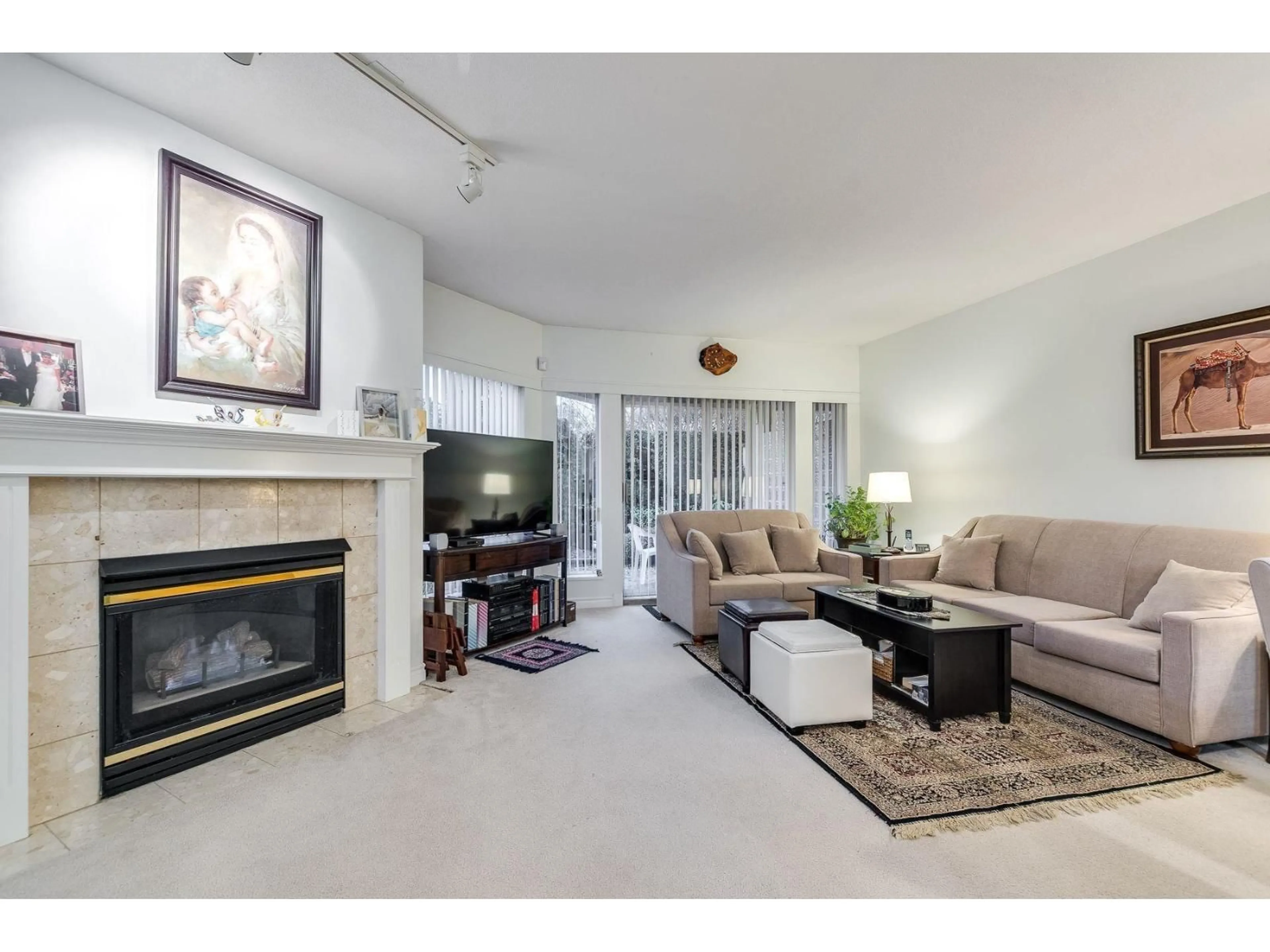 Living room with furniture, unknown for 207 - 1255 BEST STREET, White Rock British Columbia V4B4E1