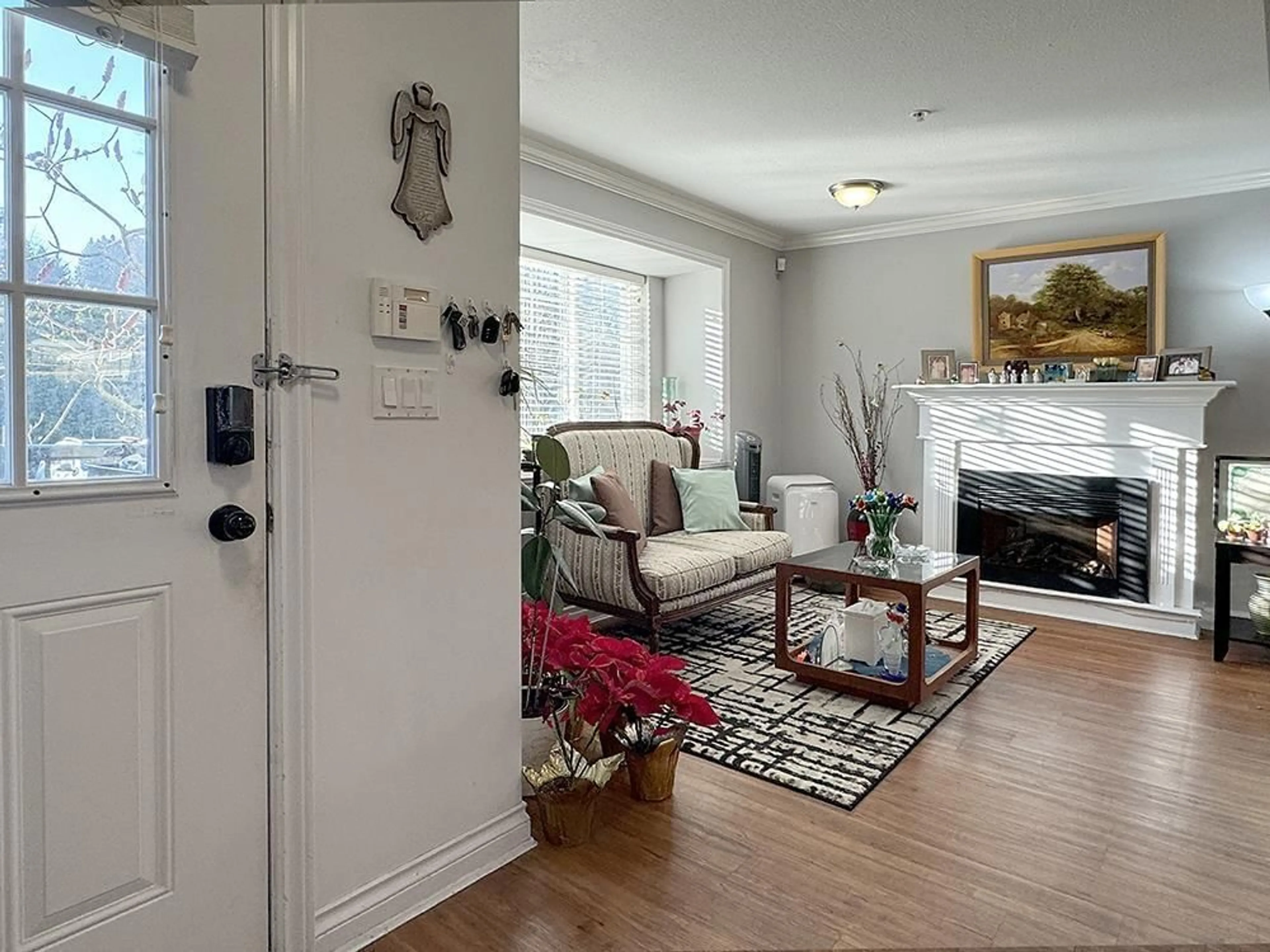 Living room with furniture, unknown for 39 - 11255 132 STREET, Surrey British Columbia V3R4R3