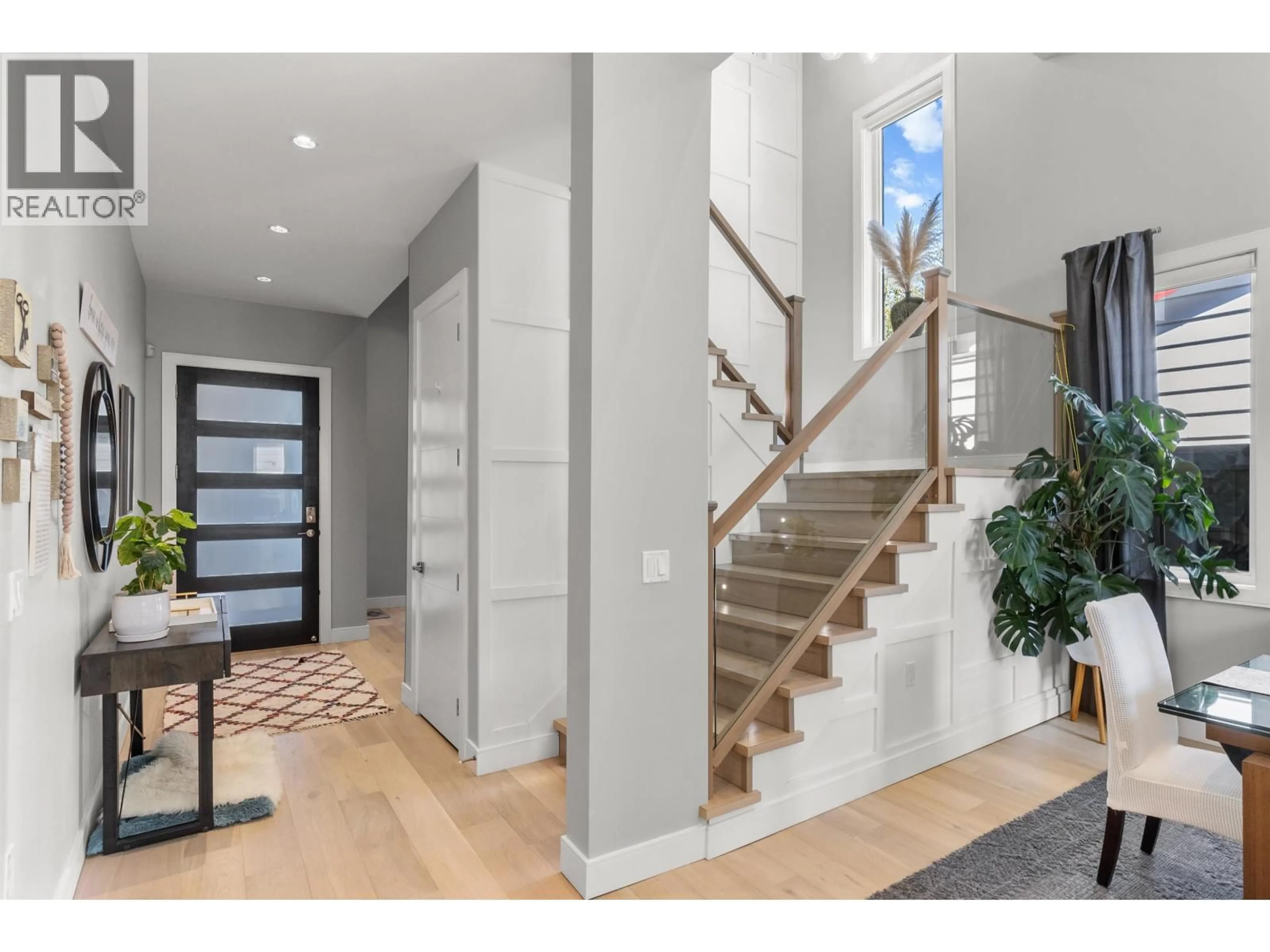 Indoor entryway for 1668 DUNCAN DRIVE, Delta British Columbia V4L1S2