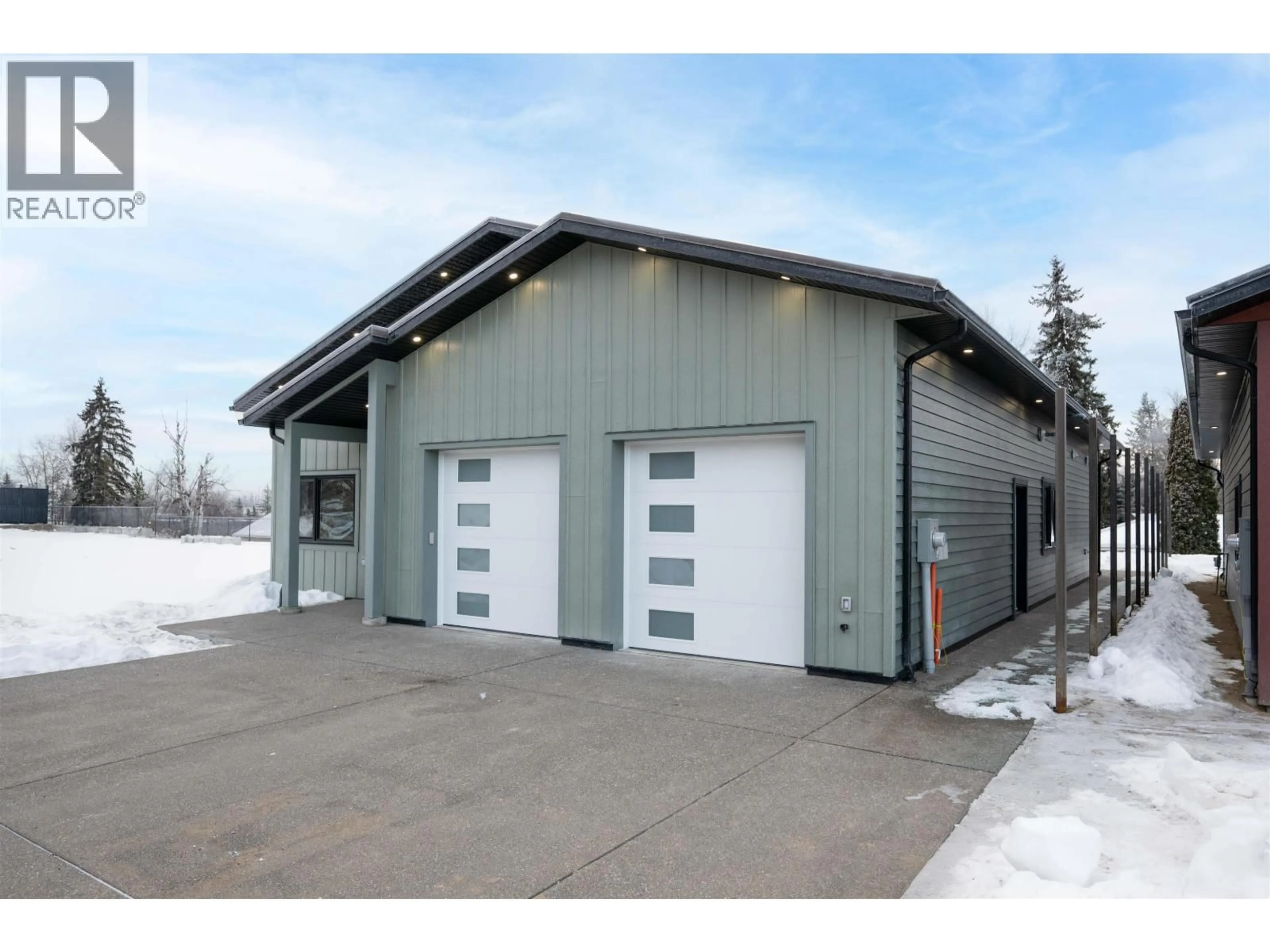 Indoor garage for 119 - 960 NORTH NECHAKO ROAD, Prince George British Columbia V2K1A3